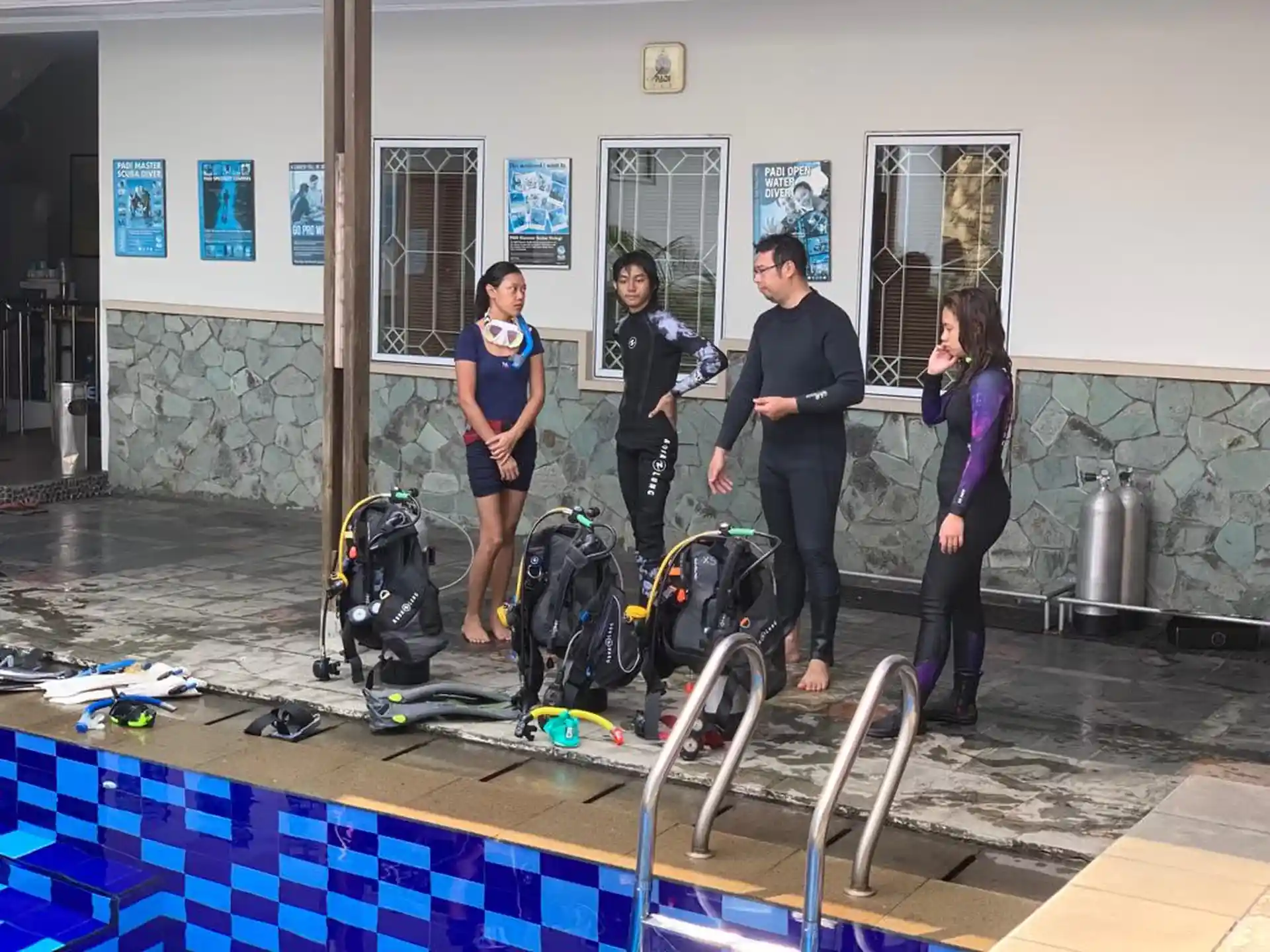 Dive shop photo