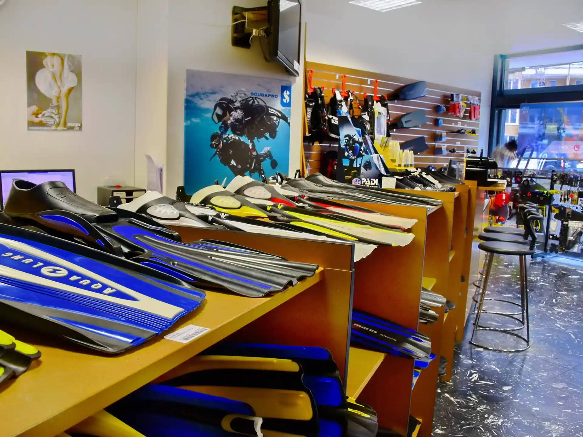 Dive shop photo