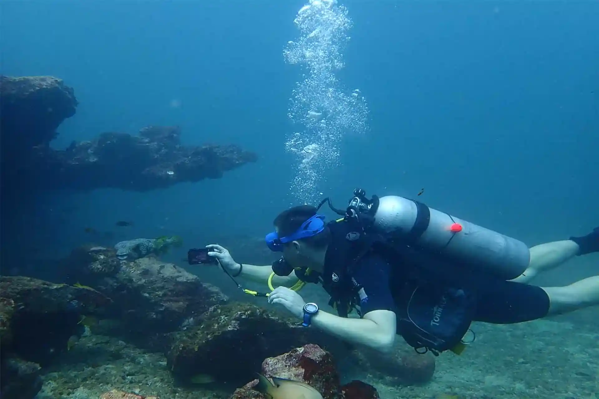 Dive shop photo