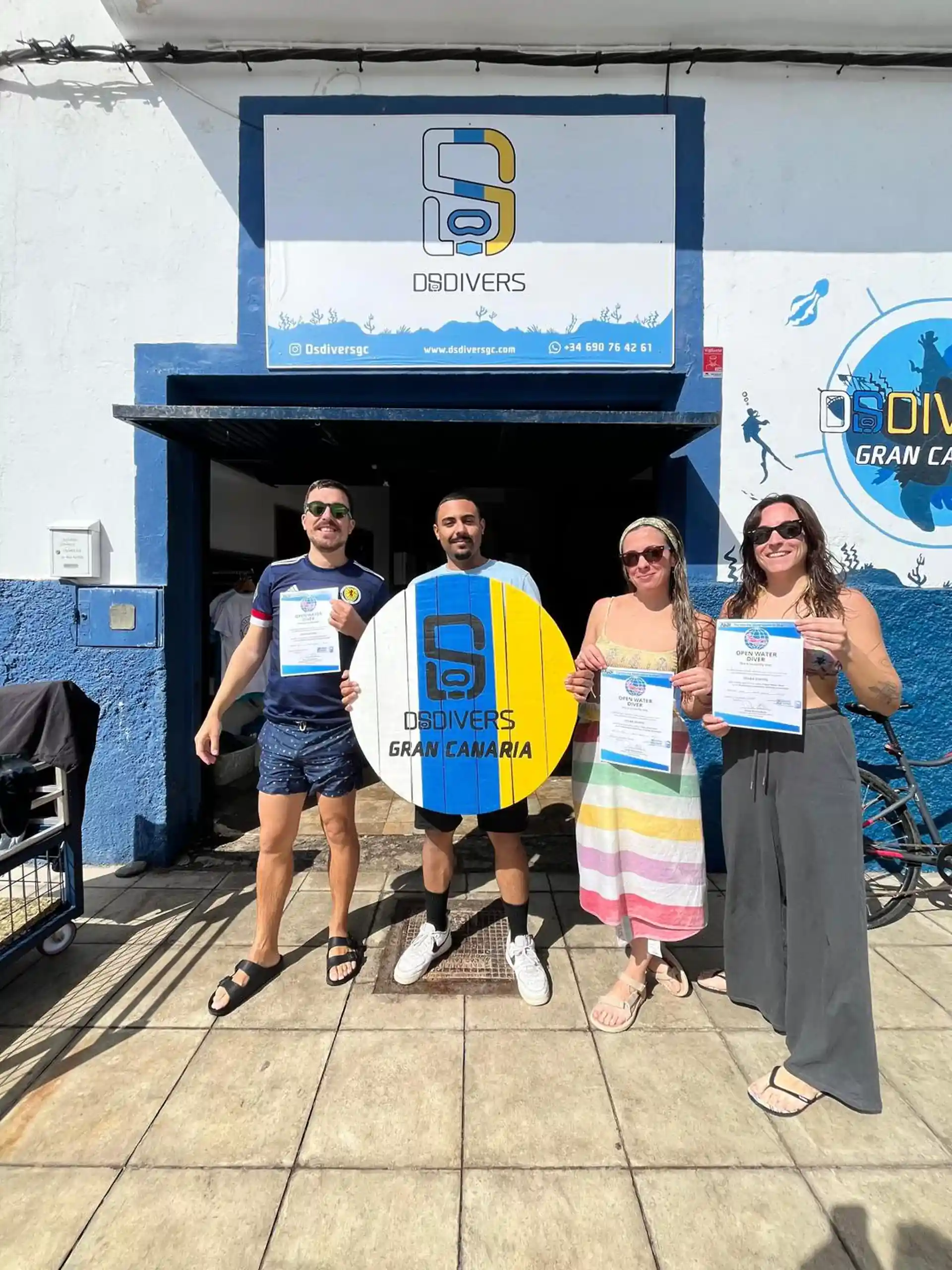 Foto de la tienda de buceo