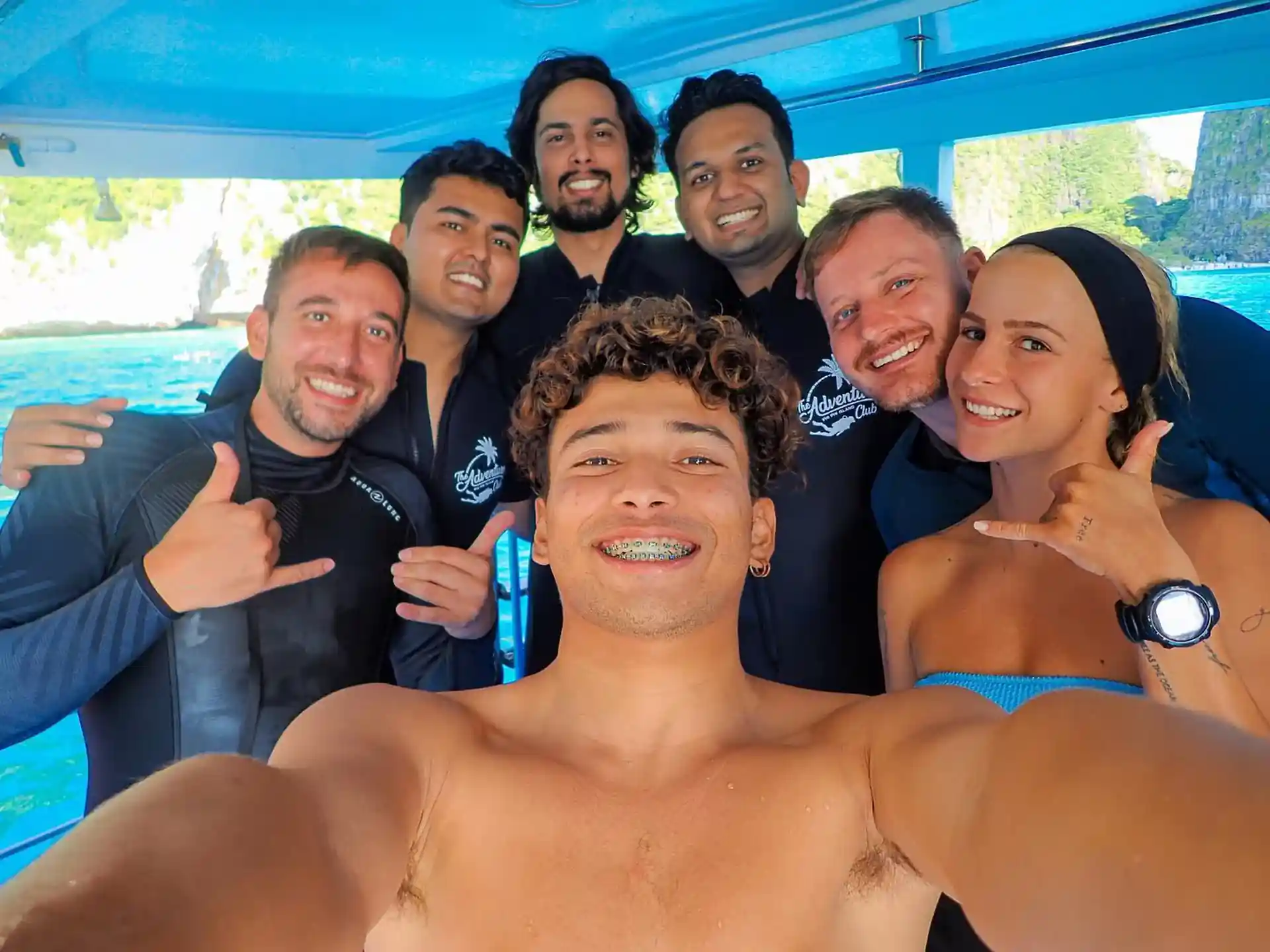 Join The Club and dive the Phi Phi Islnads