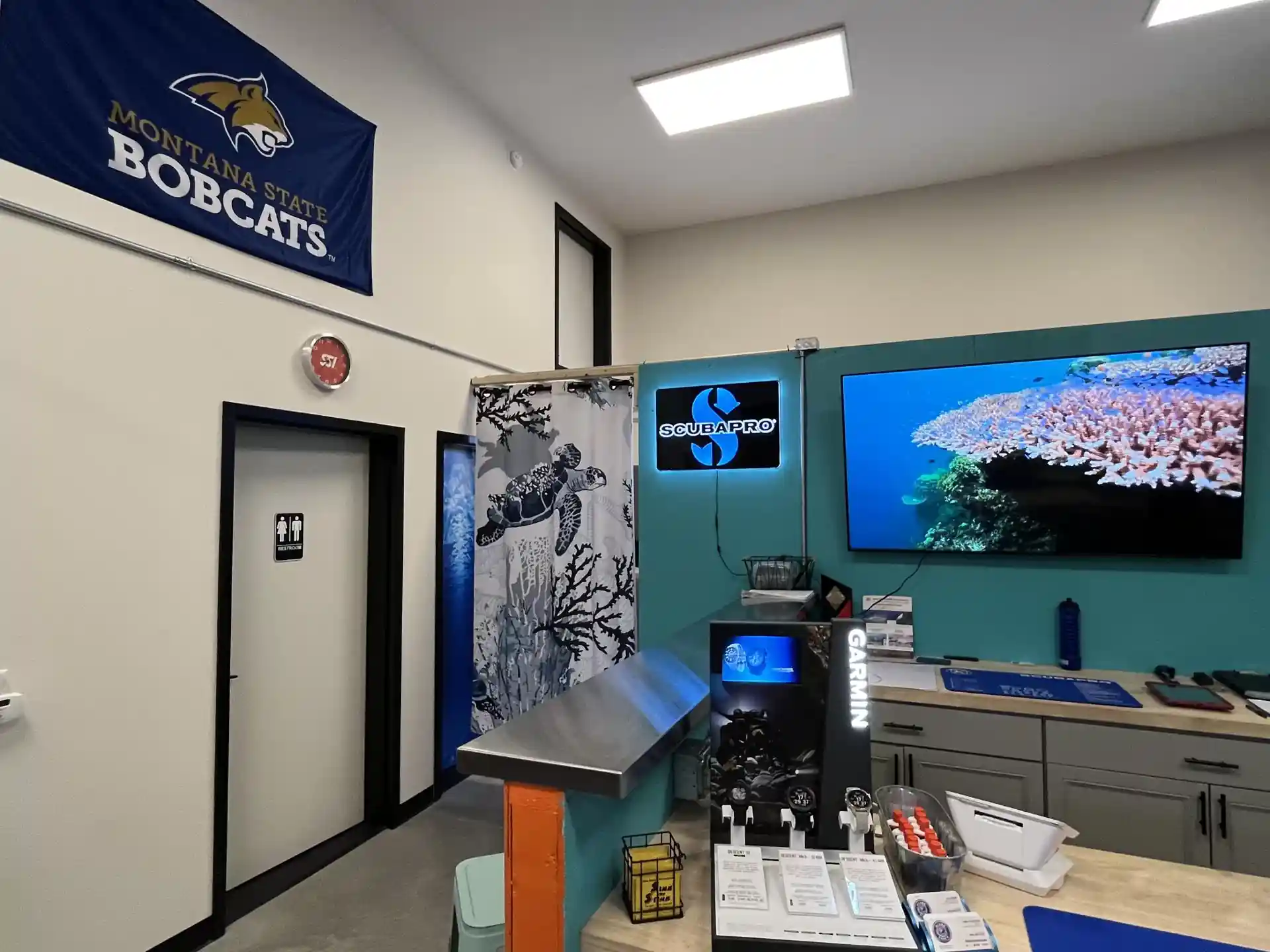 Dive shop photo