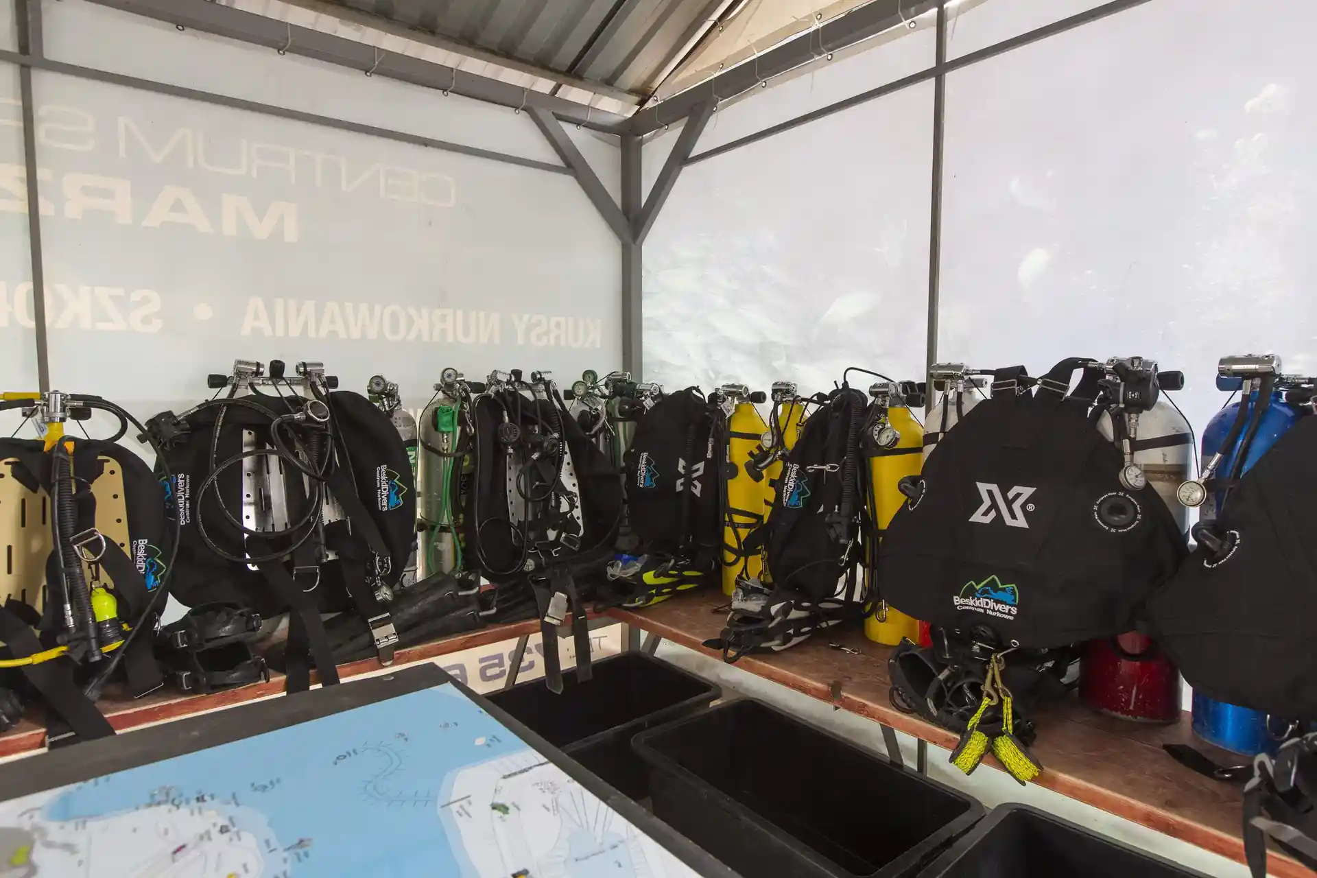 Foto de la tienda de buceo