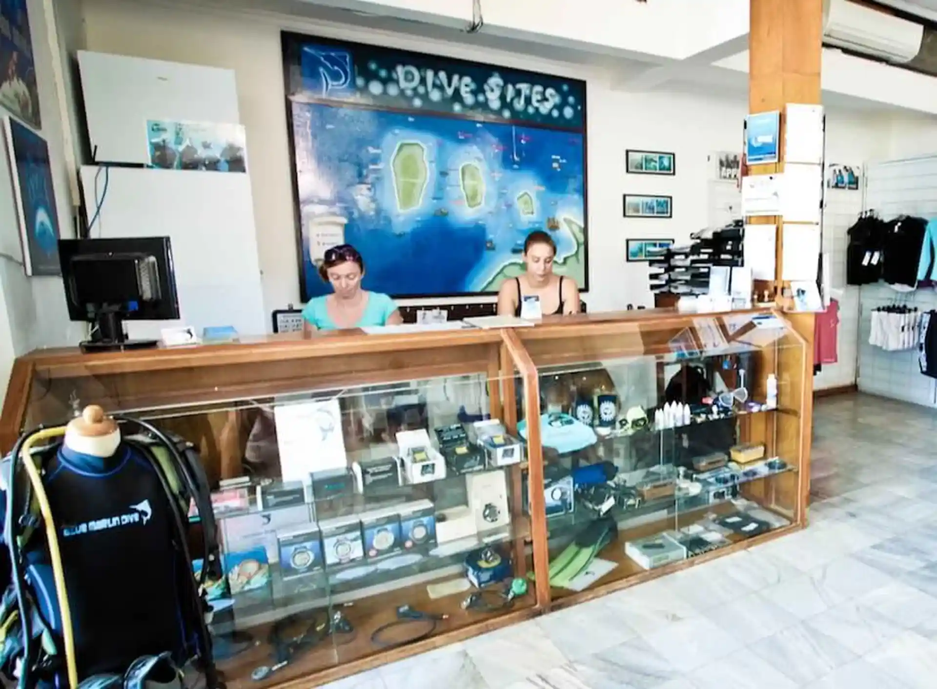 Dive shop photo