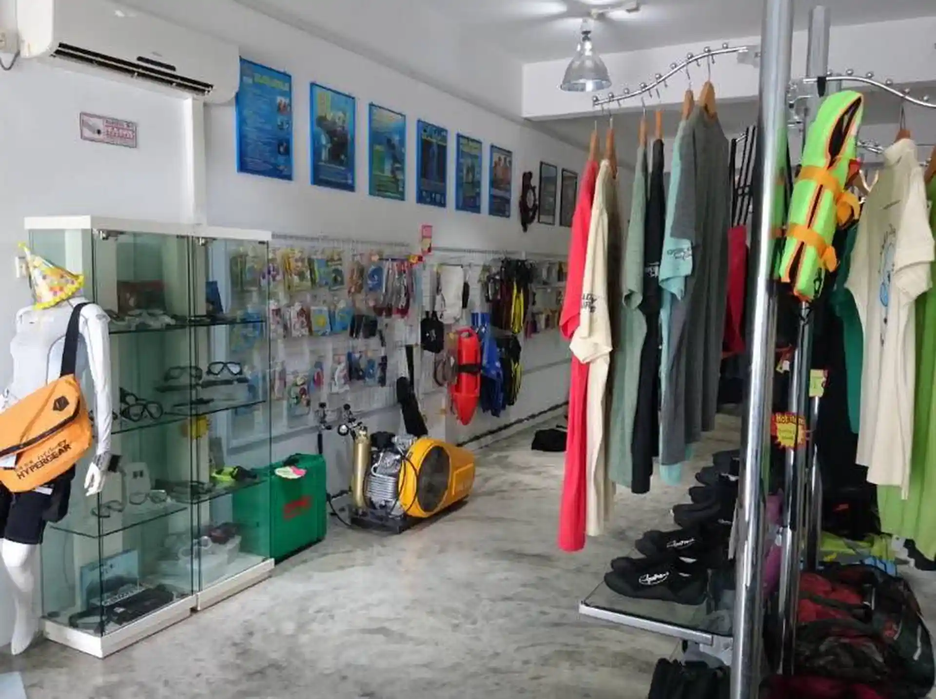 Dive shop photo