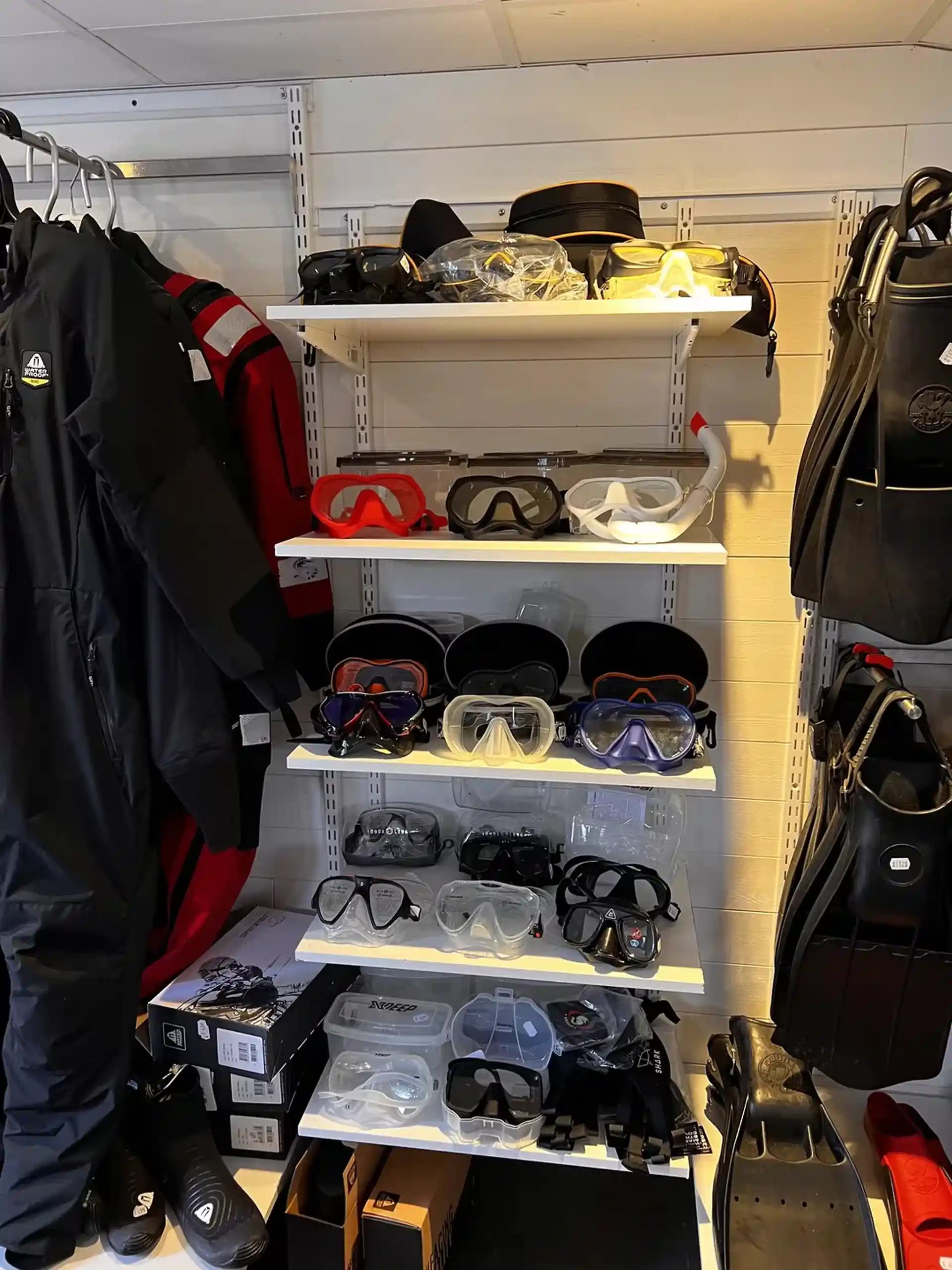 Dive shop photo