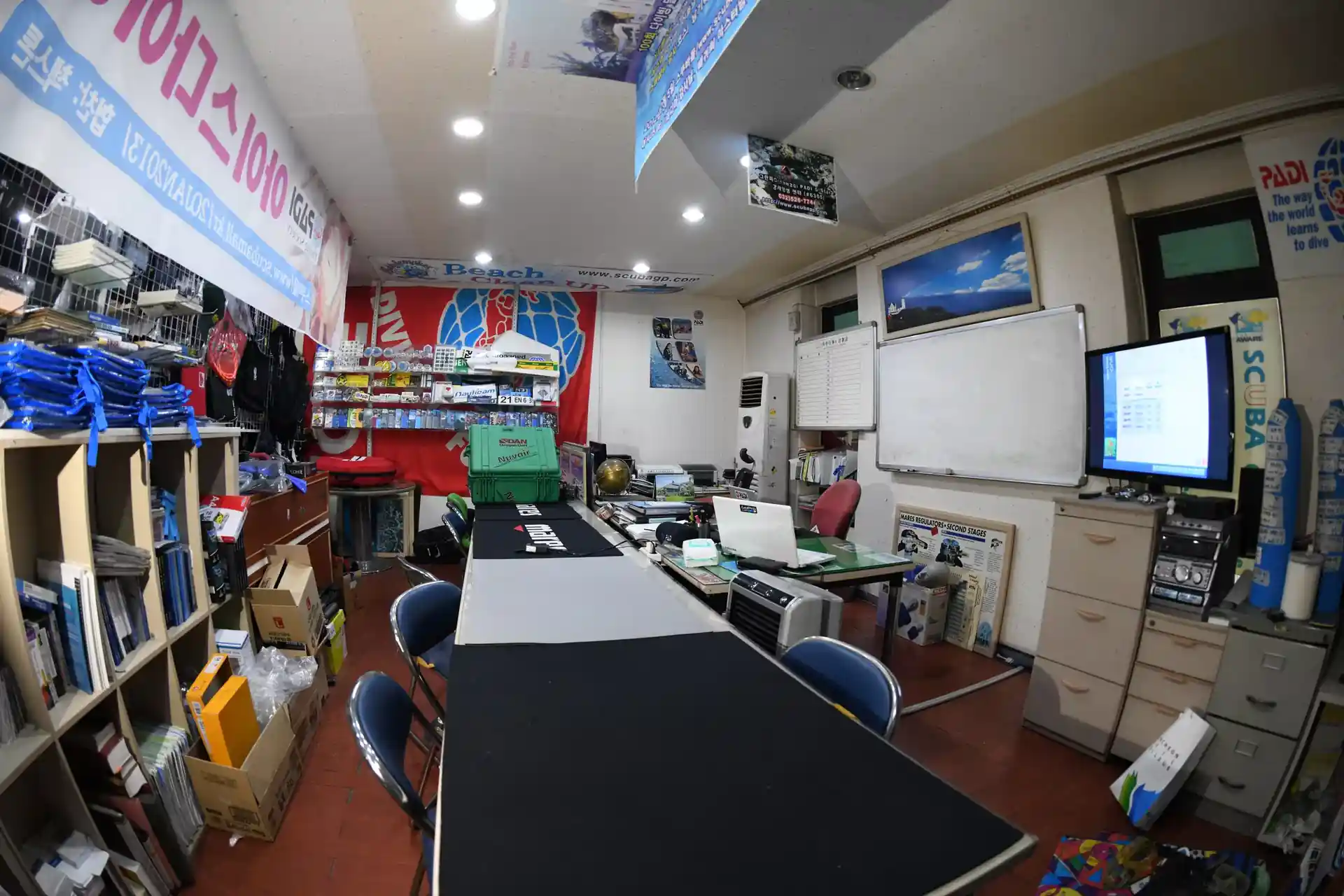 Dive shop photo
