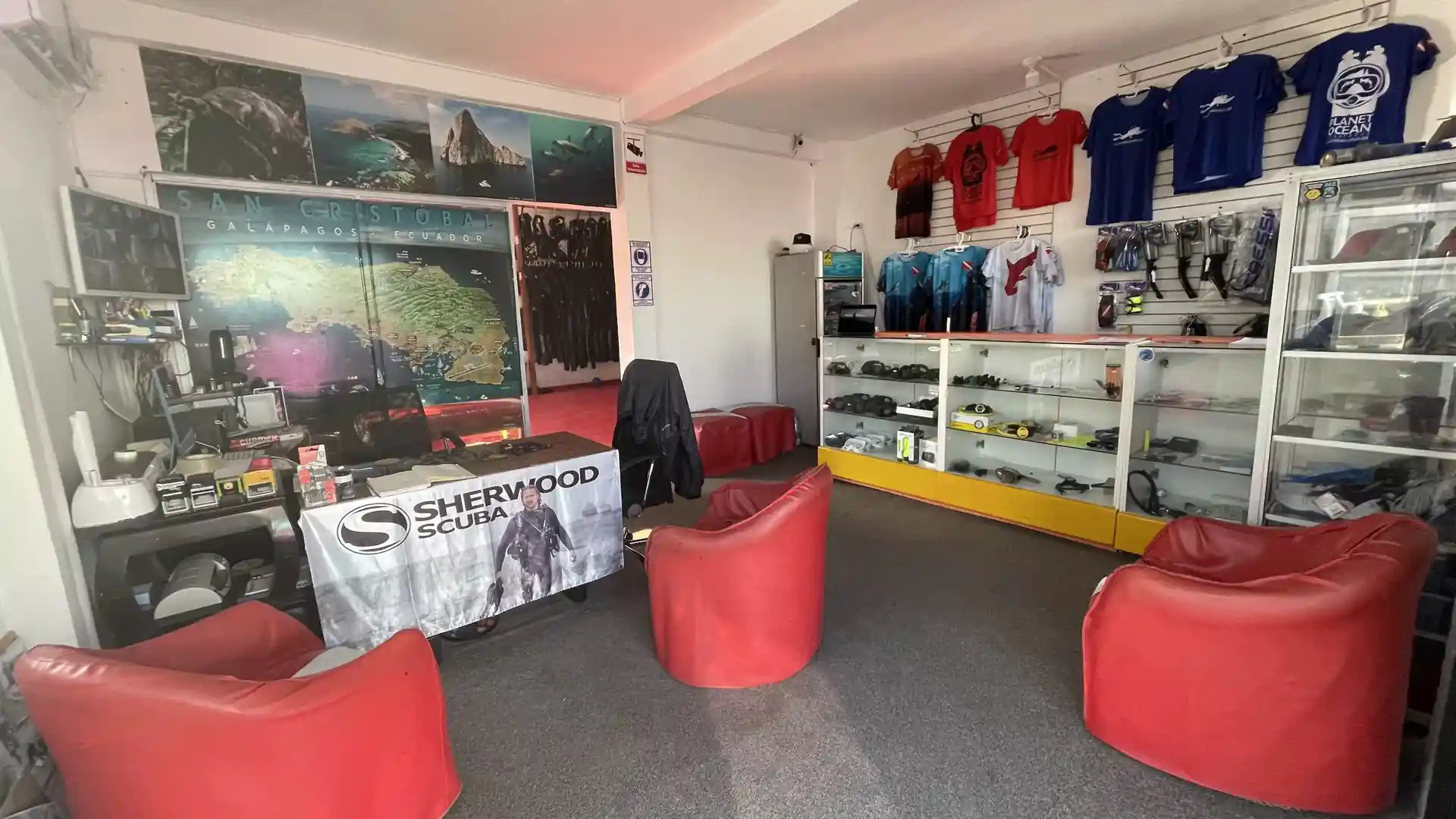 Dive shop photo