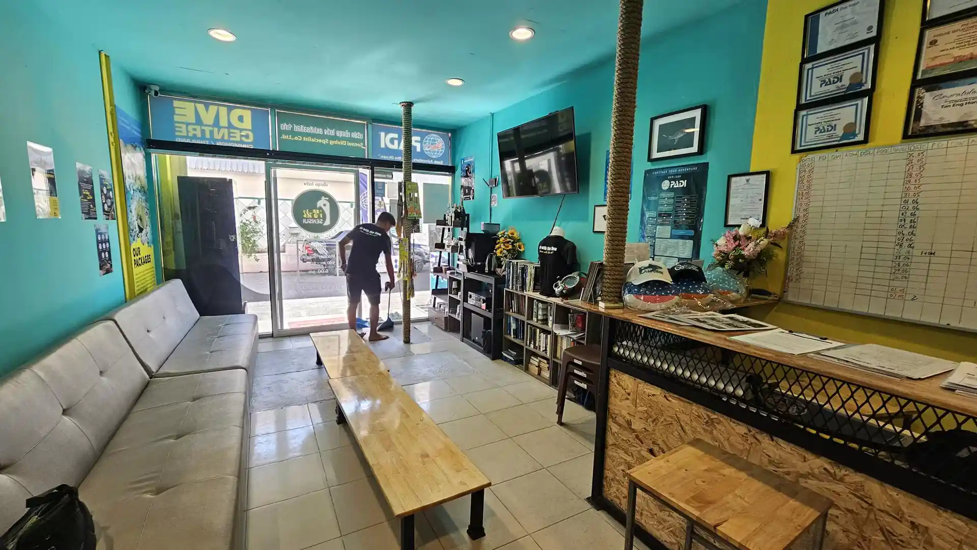 Our dive center in Chumphon town: briefings, coffee and PADI course planning.