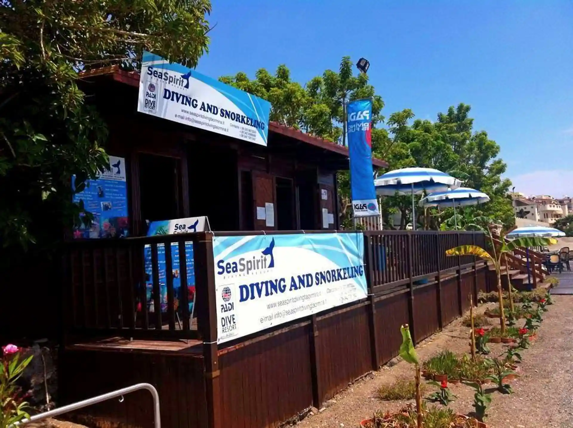 Dive shop photo