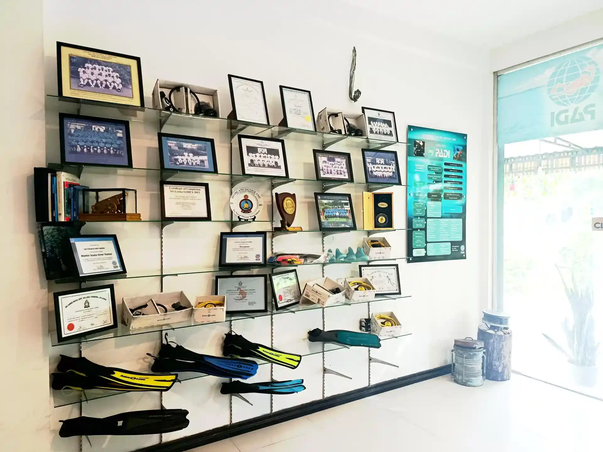 certificates of dive instructor and dive master