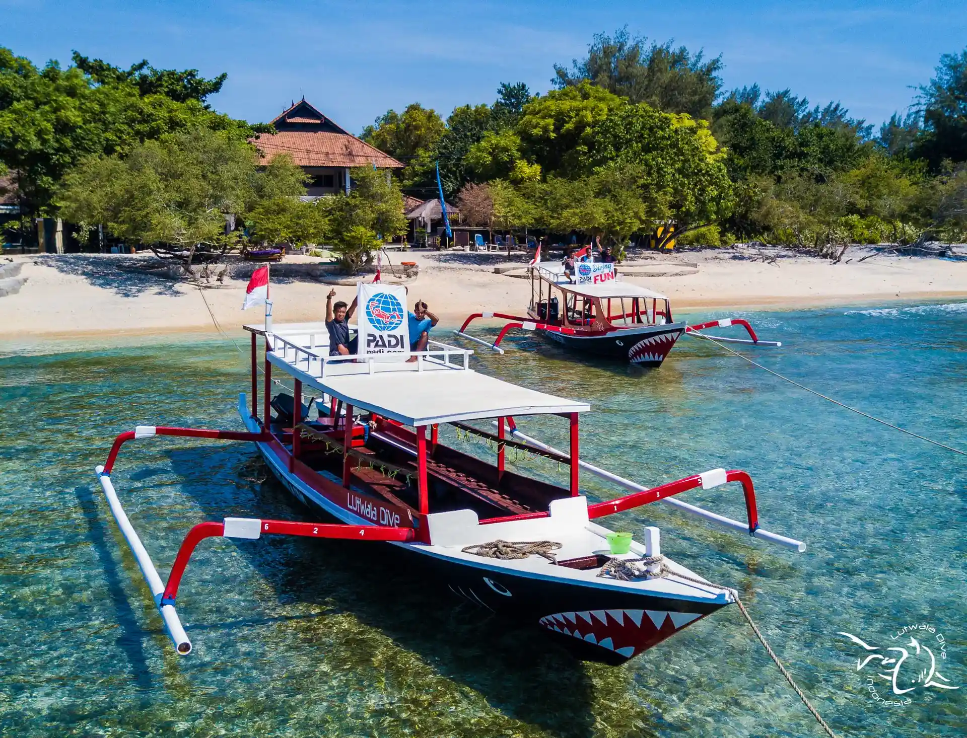 Dive shop photo