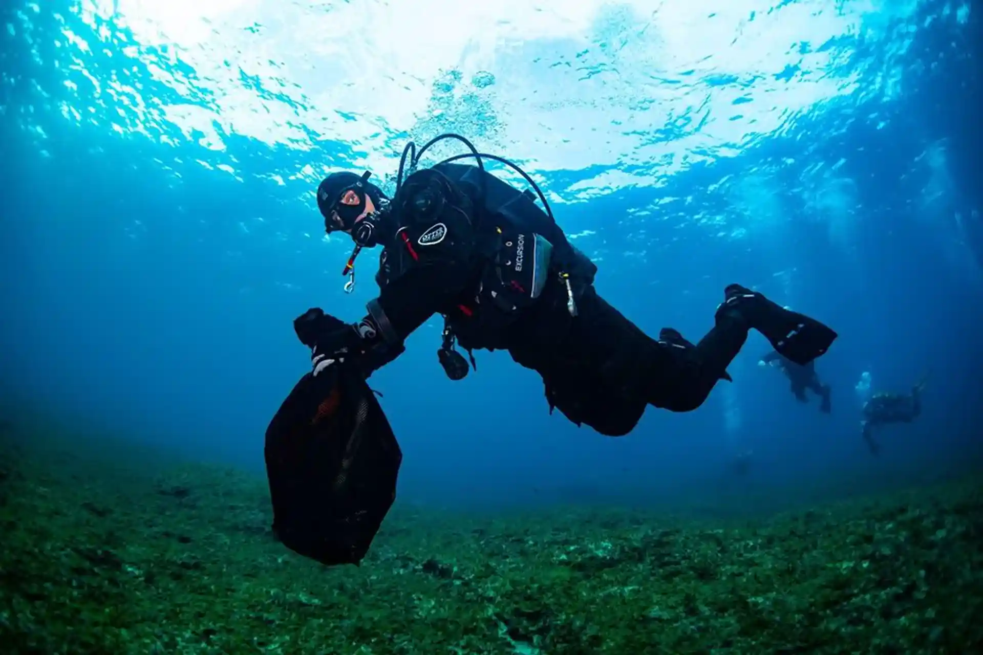 Clean the ocean while you dive