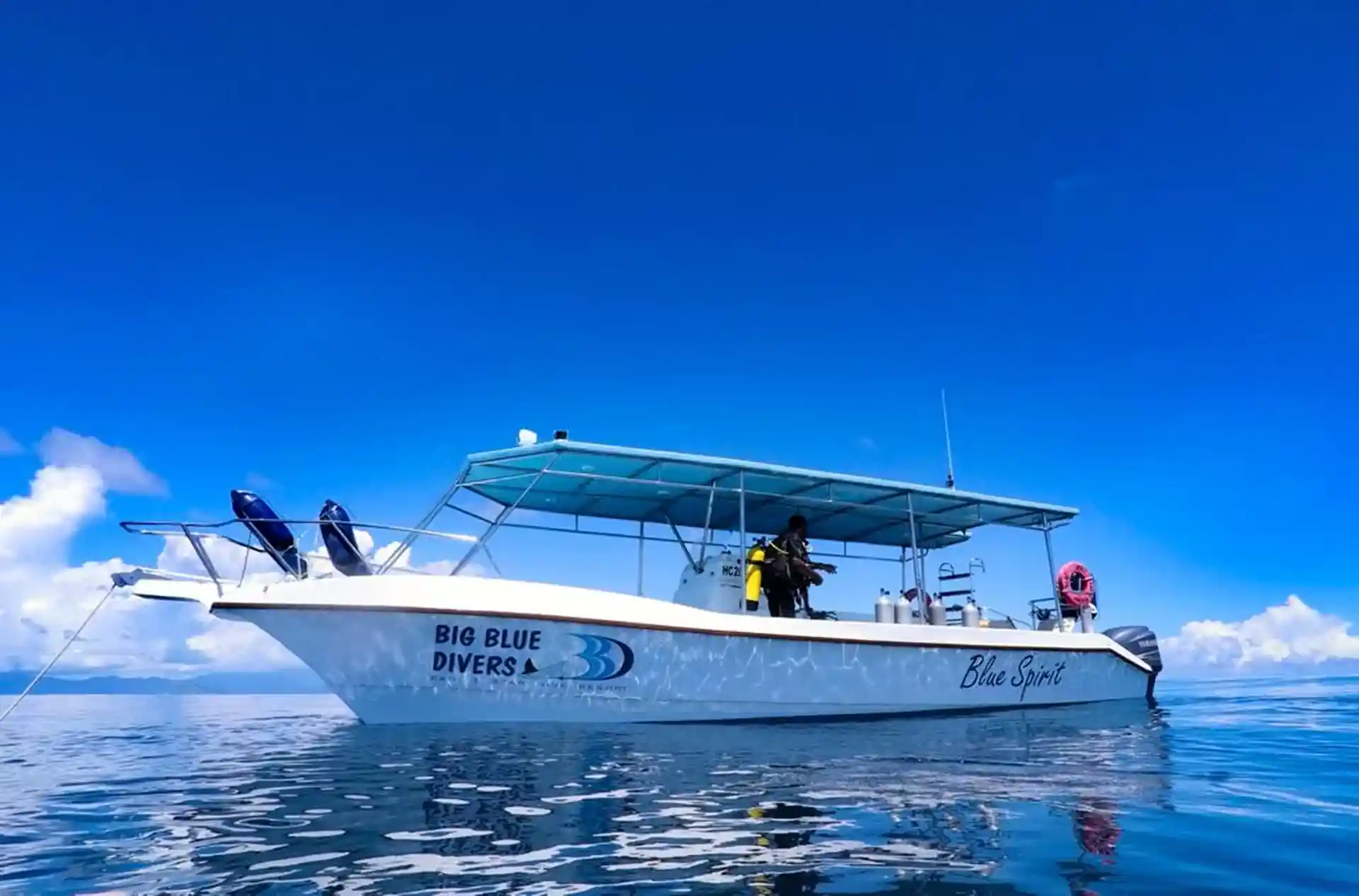 Smooth rides, salty air, and your next dive just minutes away.
