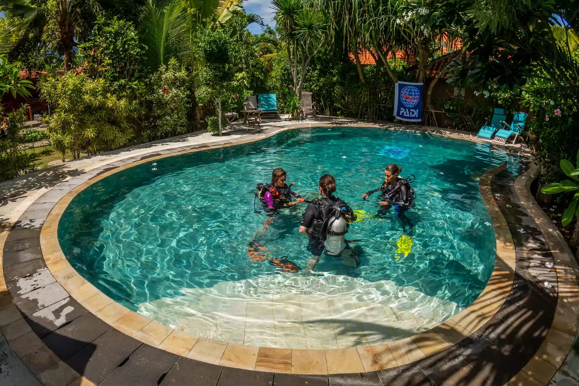 Circuito de Habilidad en la piscina de nuestro resort