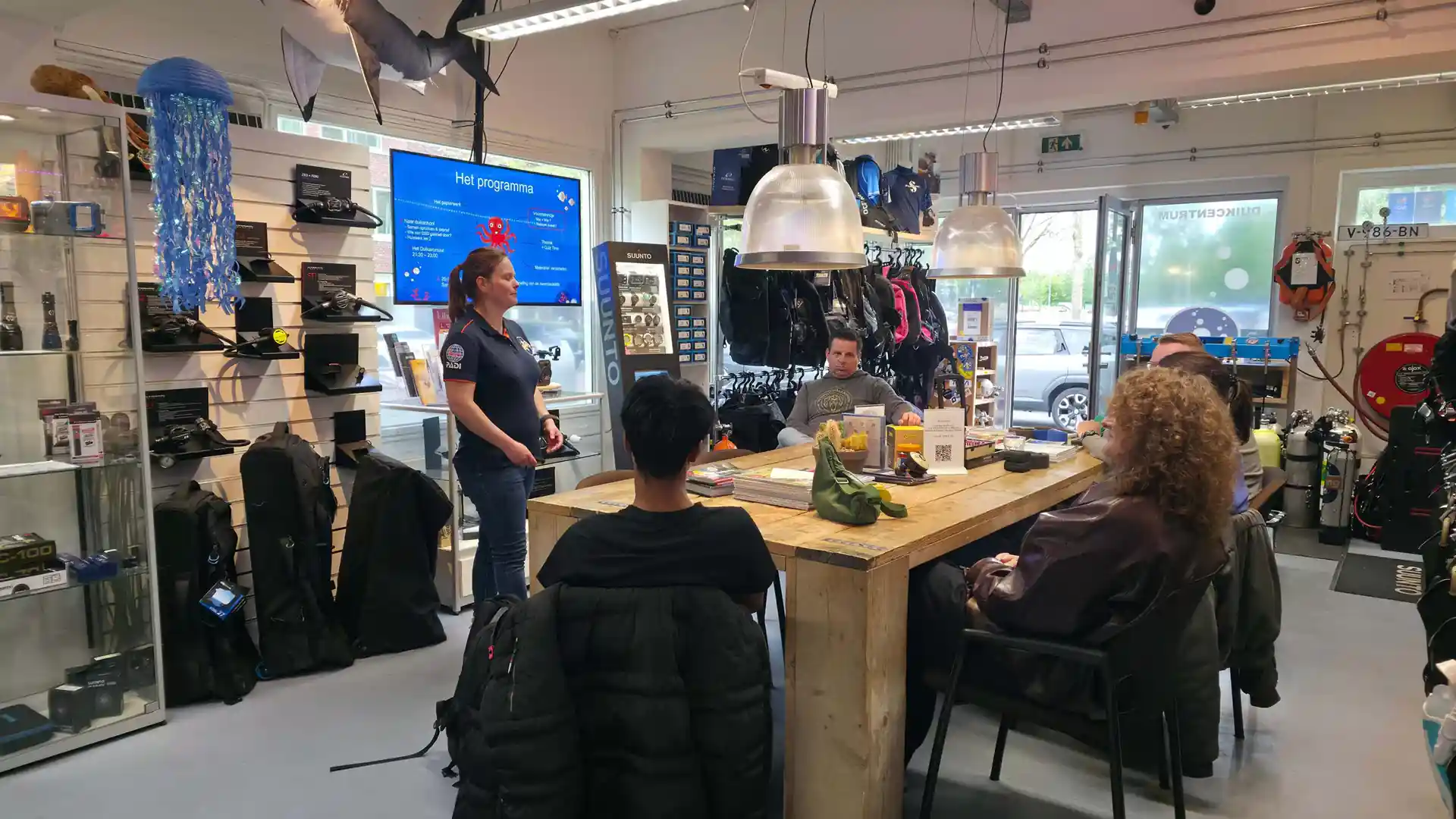 Dive shop photo