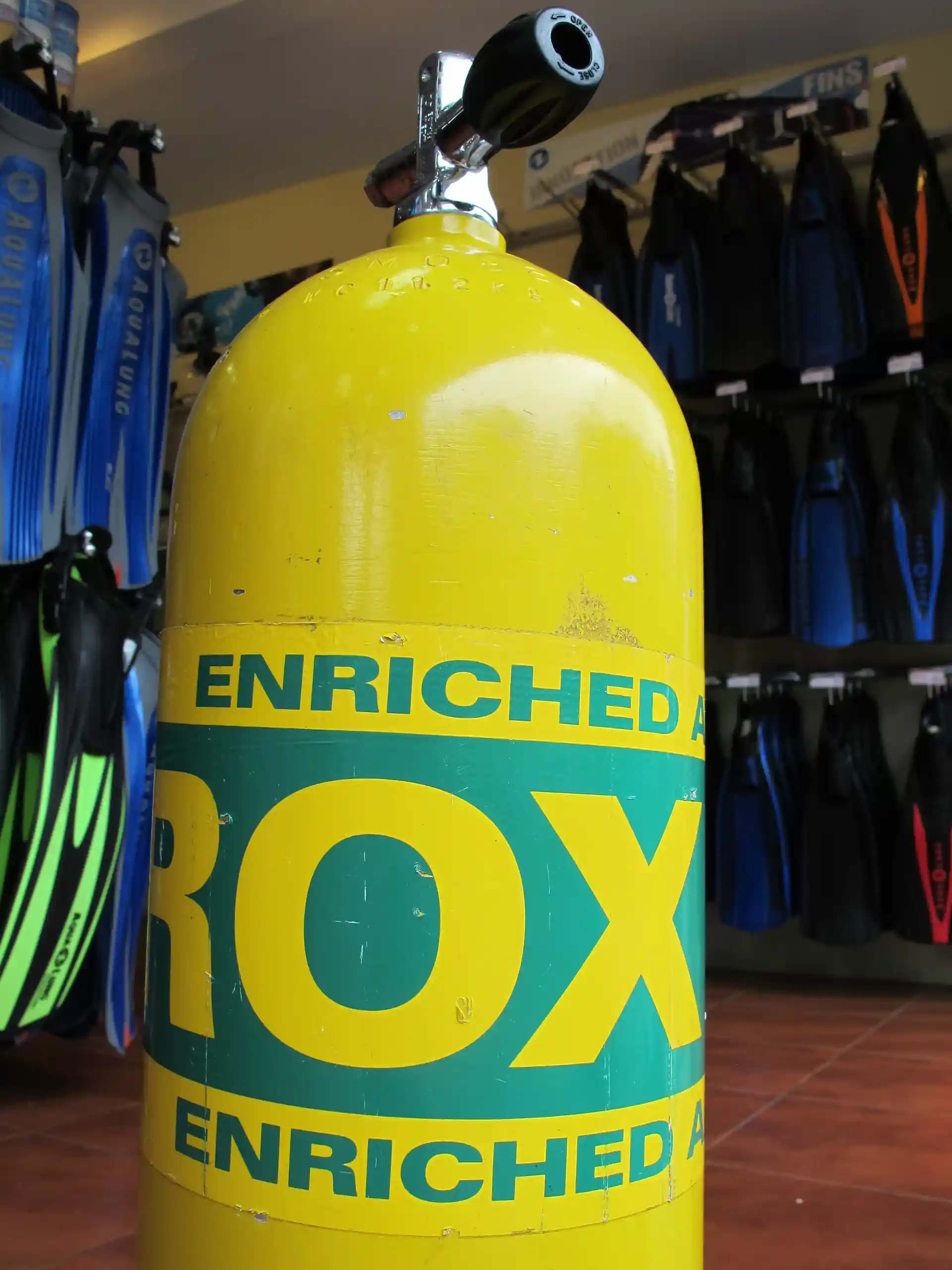 Identify Nitrox cylinders!