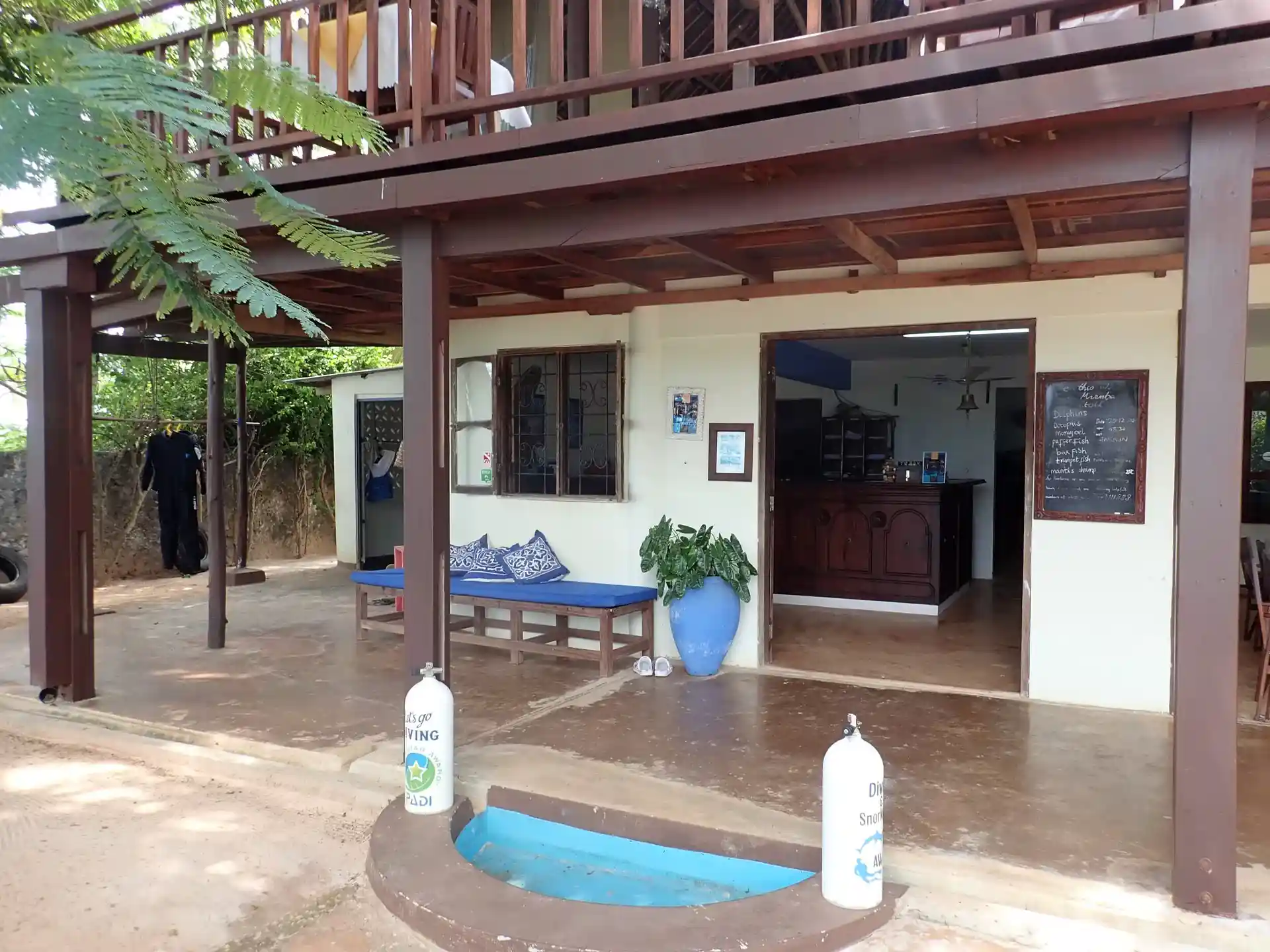 Foto de la tienda de buceo
