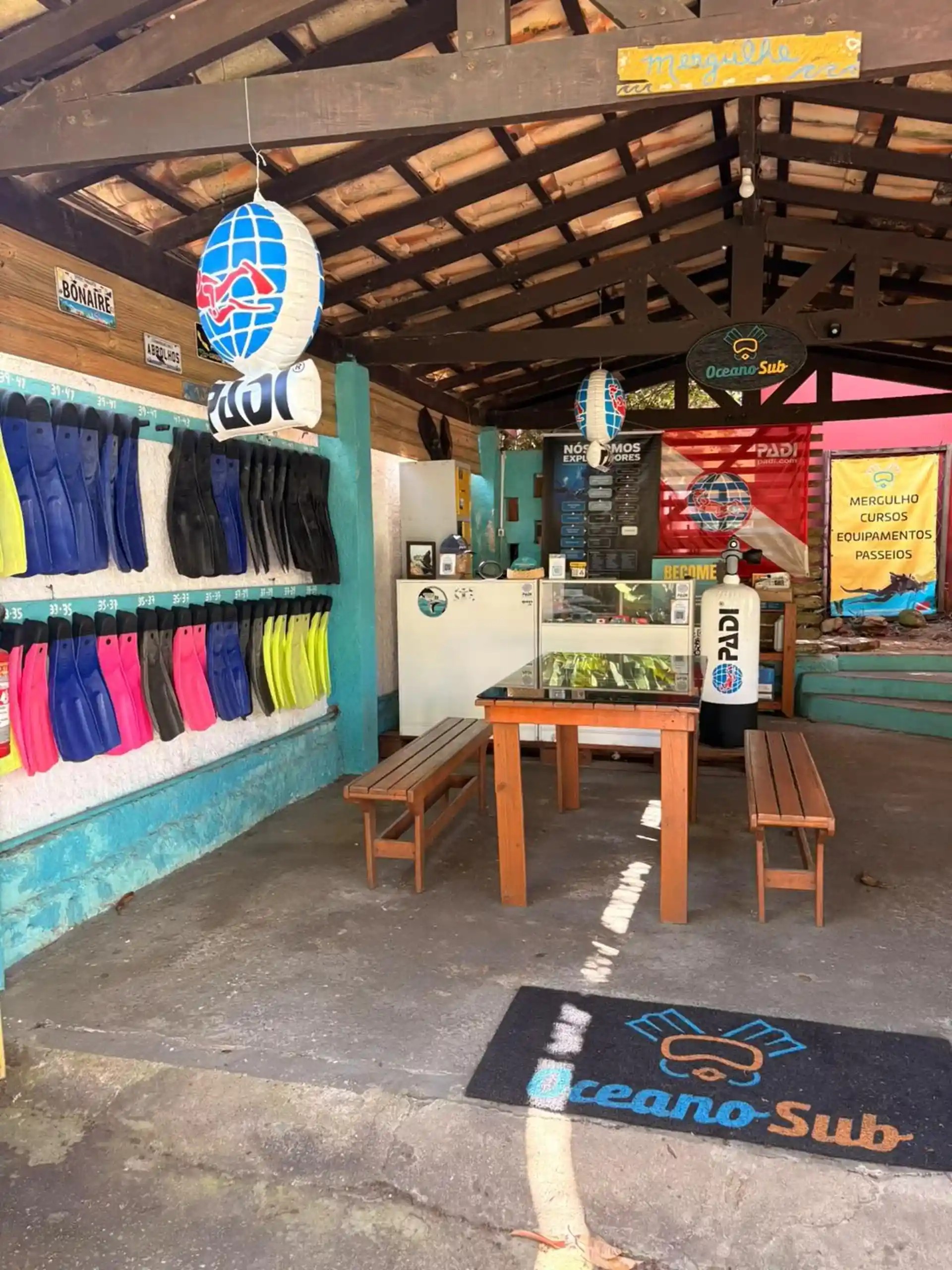 Foto de la tienda de buceo