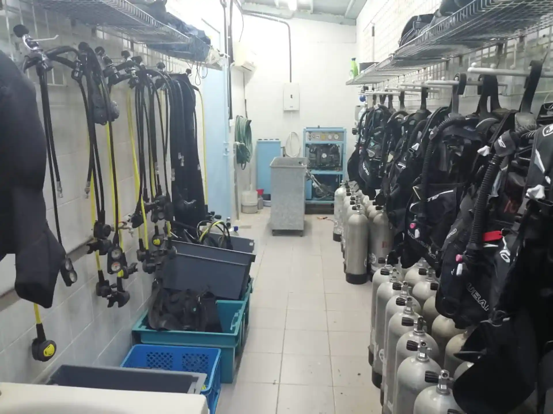 Dive shop photo