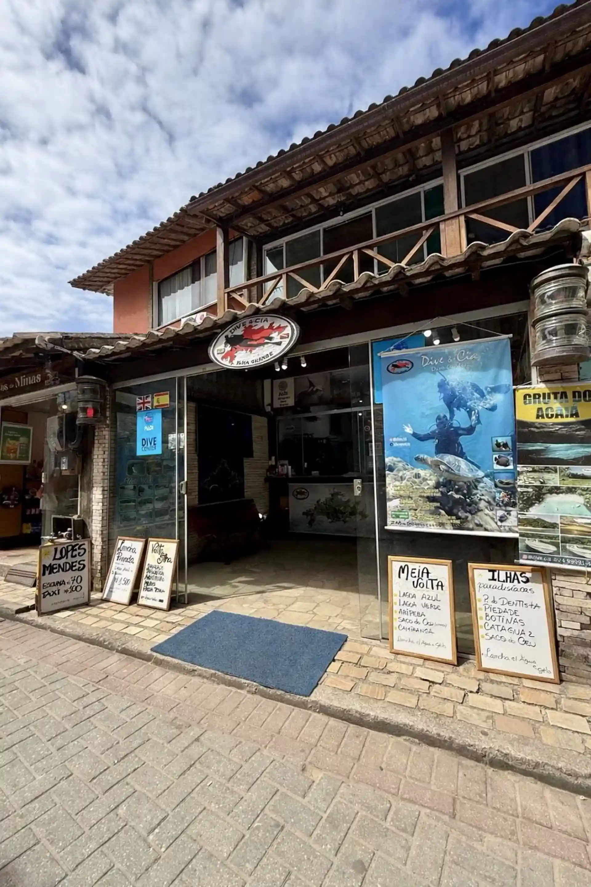 Dive shop photo