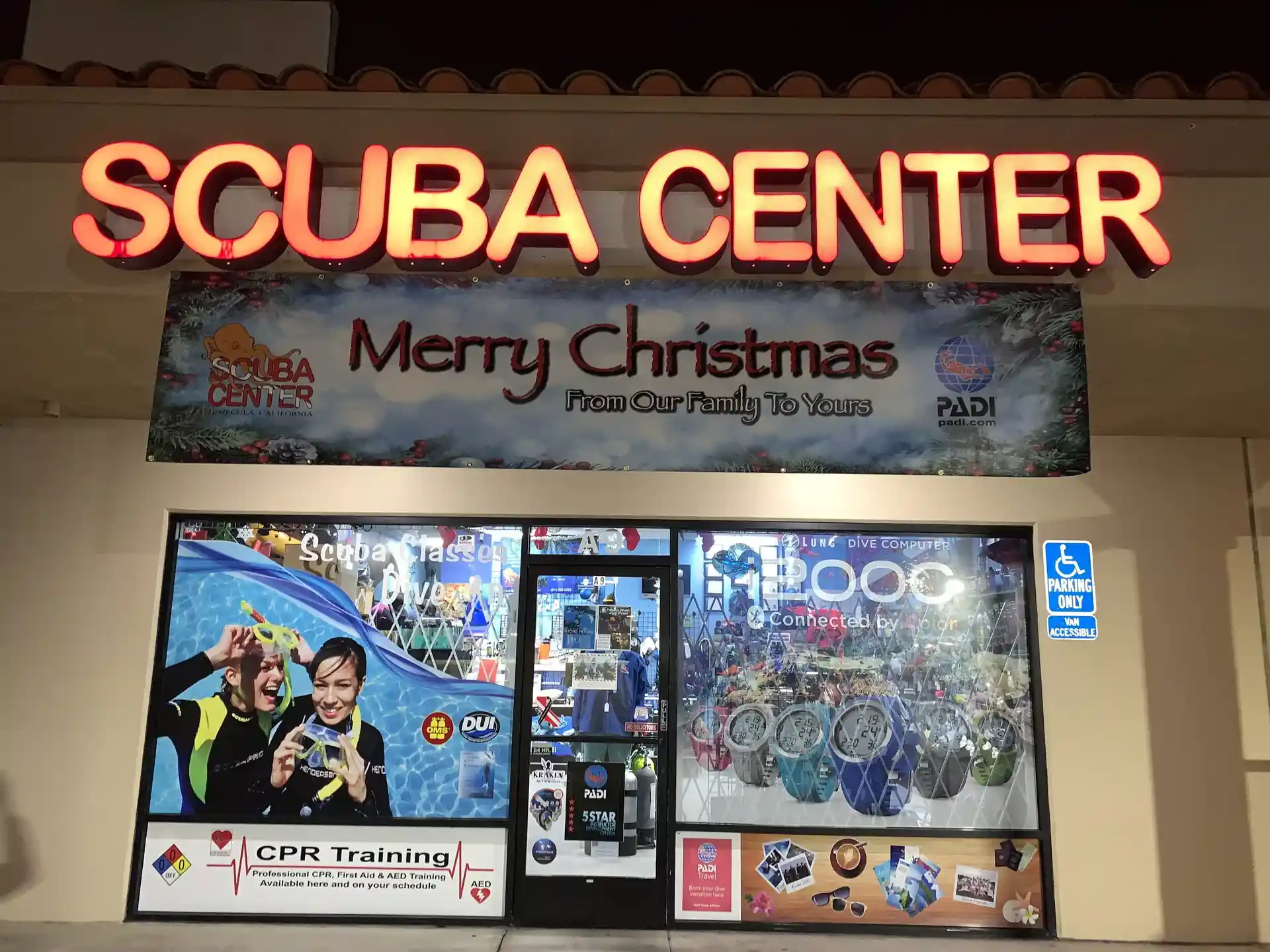 Foto de la tienda de buceo