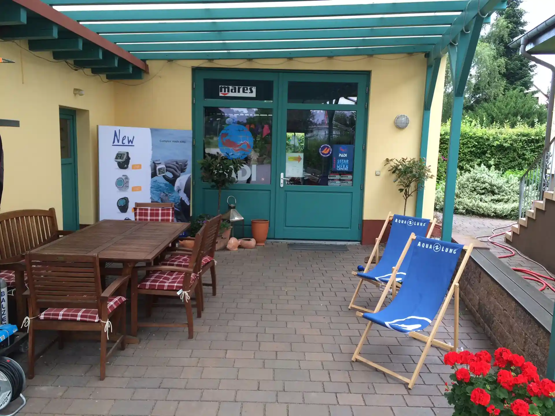 Dive shop photo