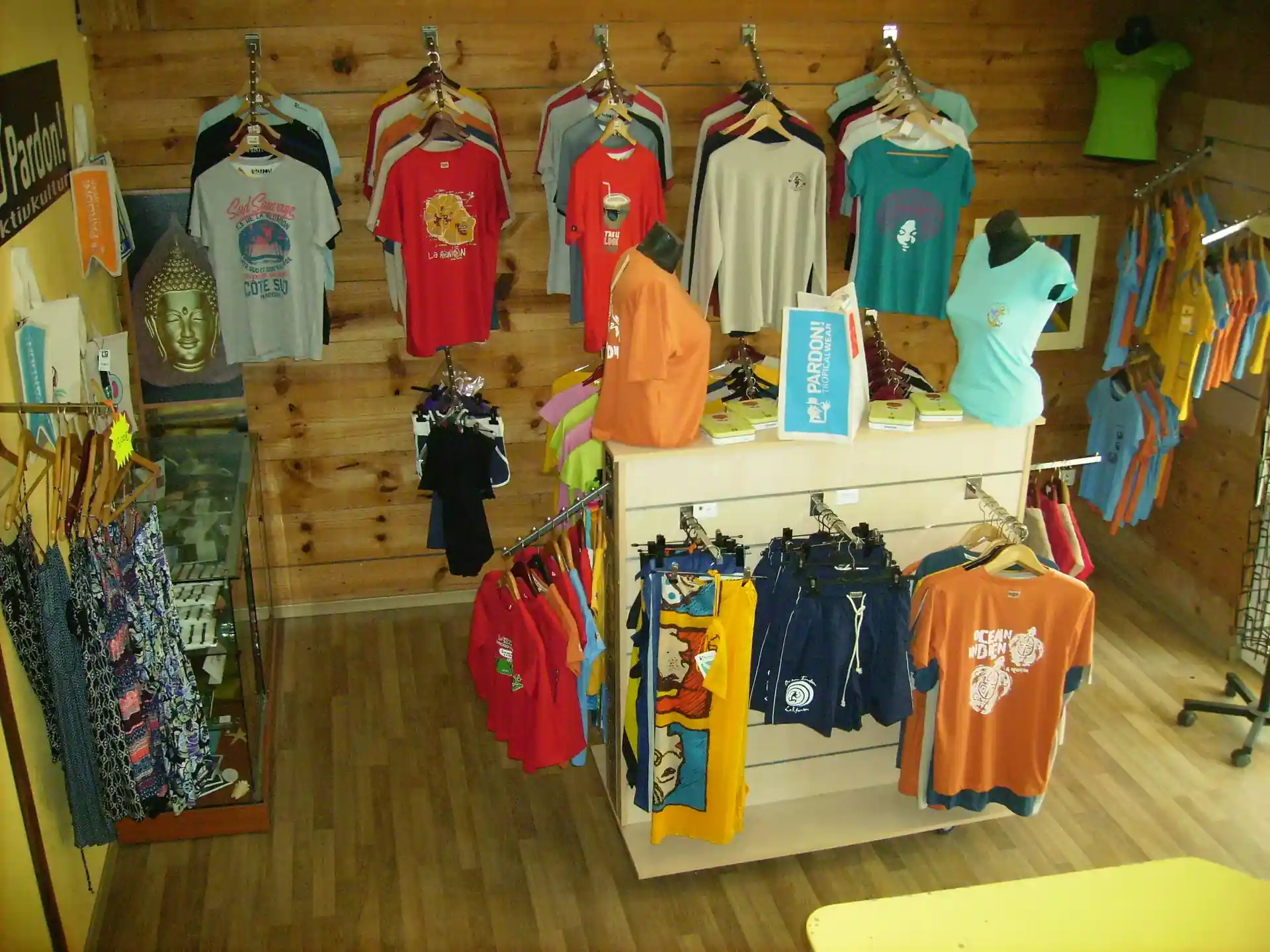 Dive shop photo