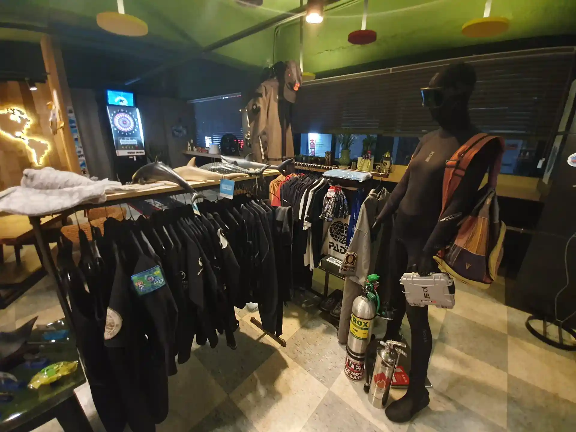 Dive shop photo