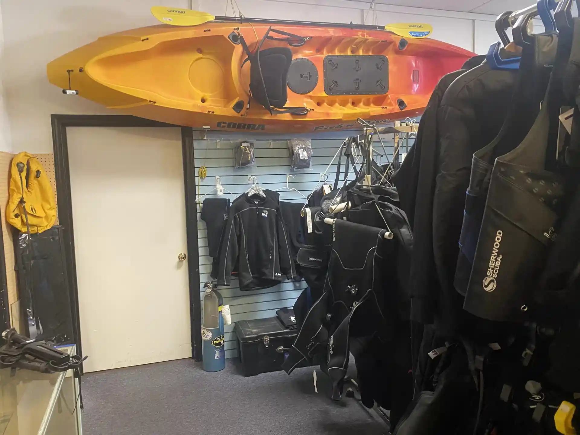 Dive shop photo