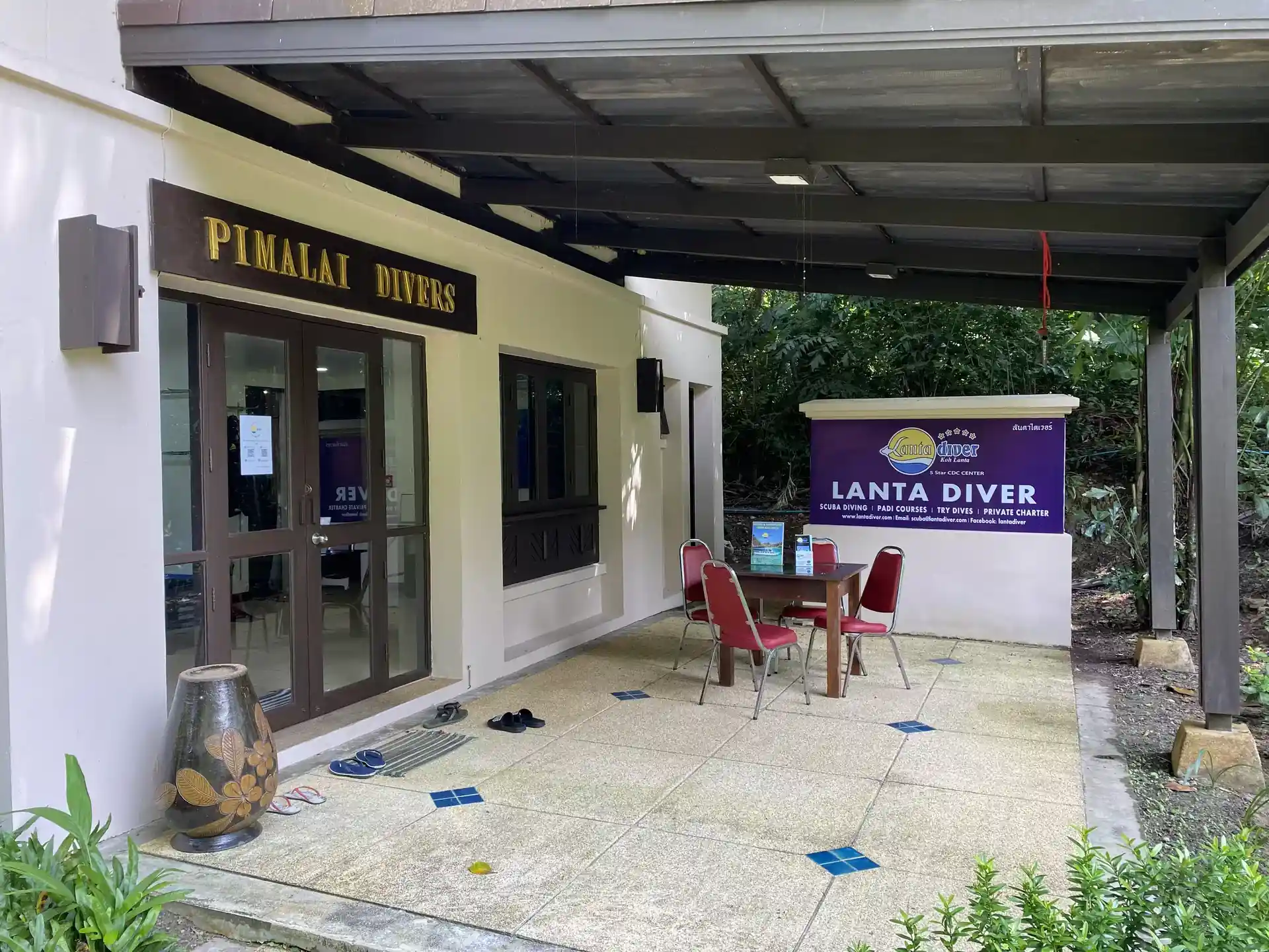 Dive shop photo