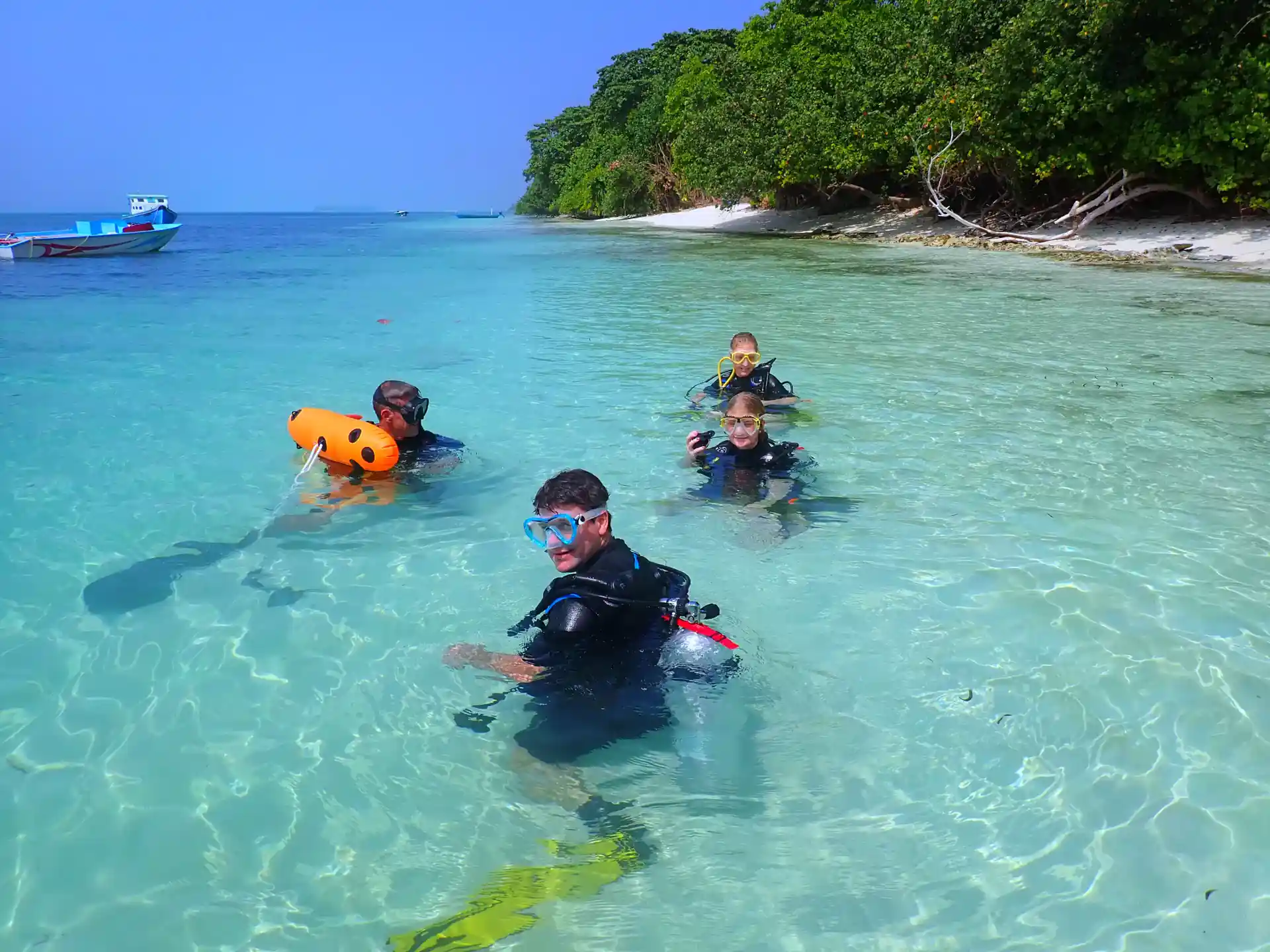 Descubre el buceo en las Maldivas