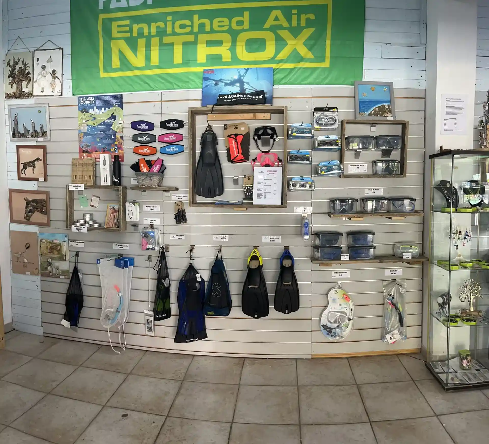 Dive shop photo
