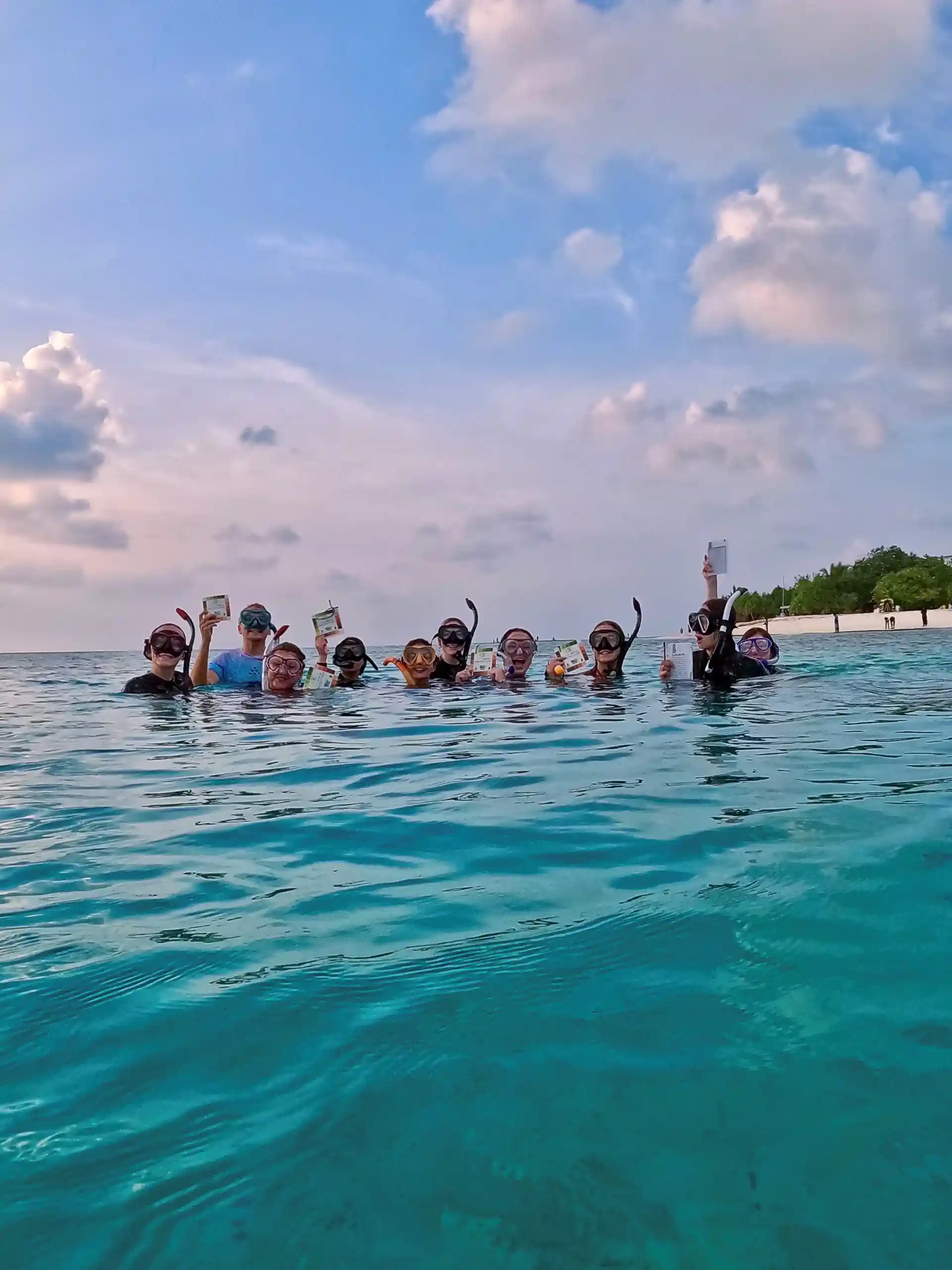 Aqua Dive Naifaru Coral Watch