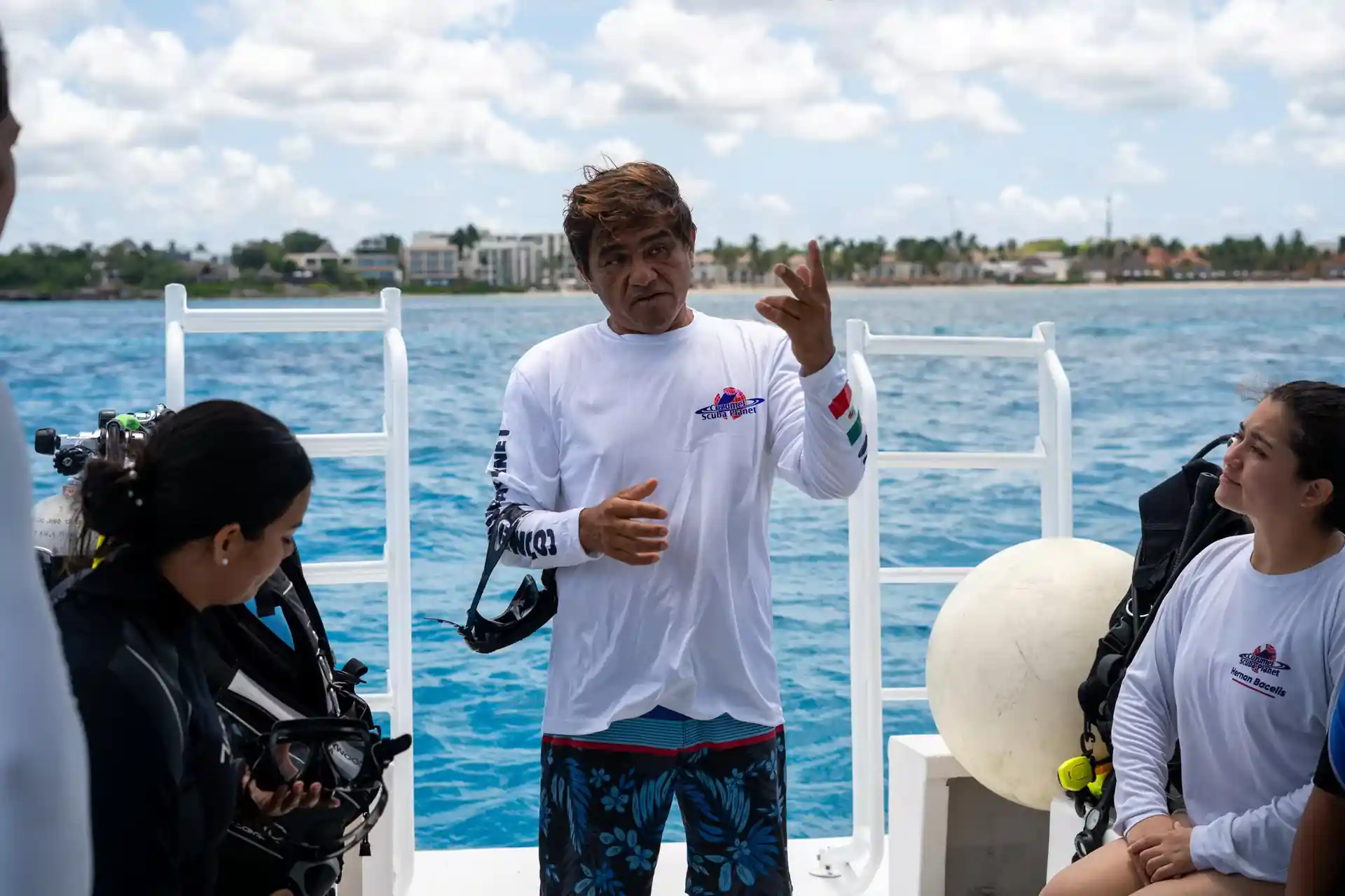Meet our PADI certified instructor, Hernán Bacelis.