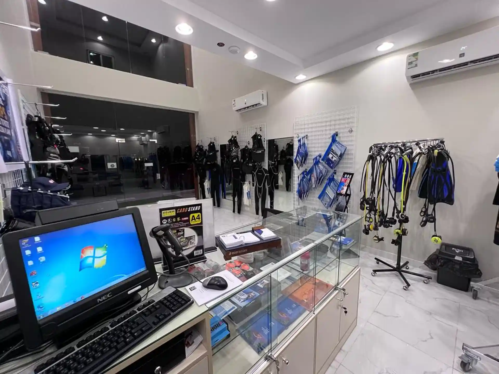Photo du magasin de plongée