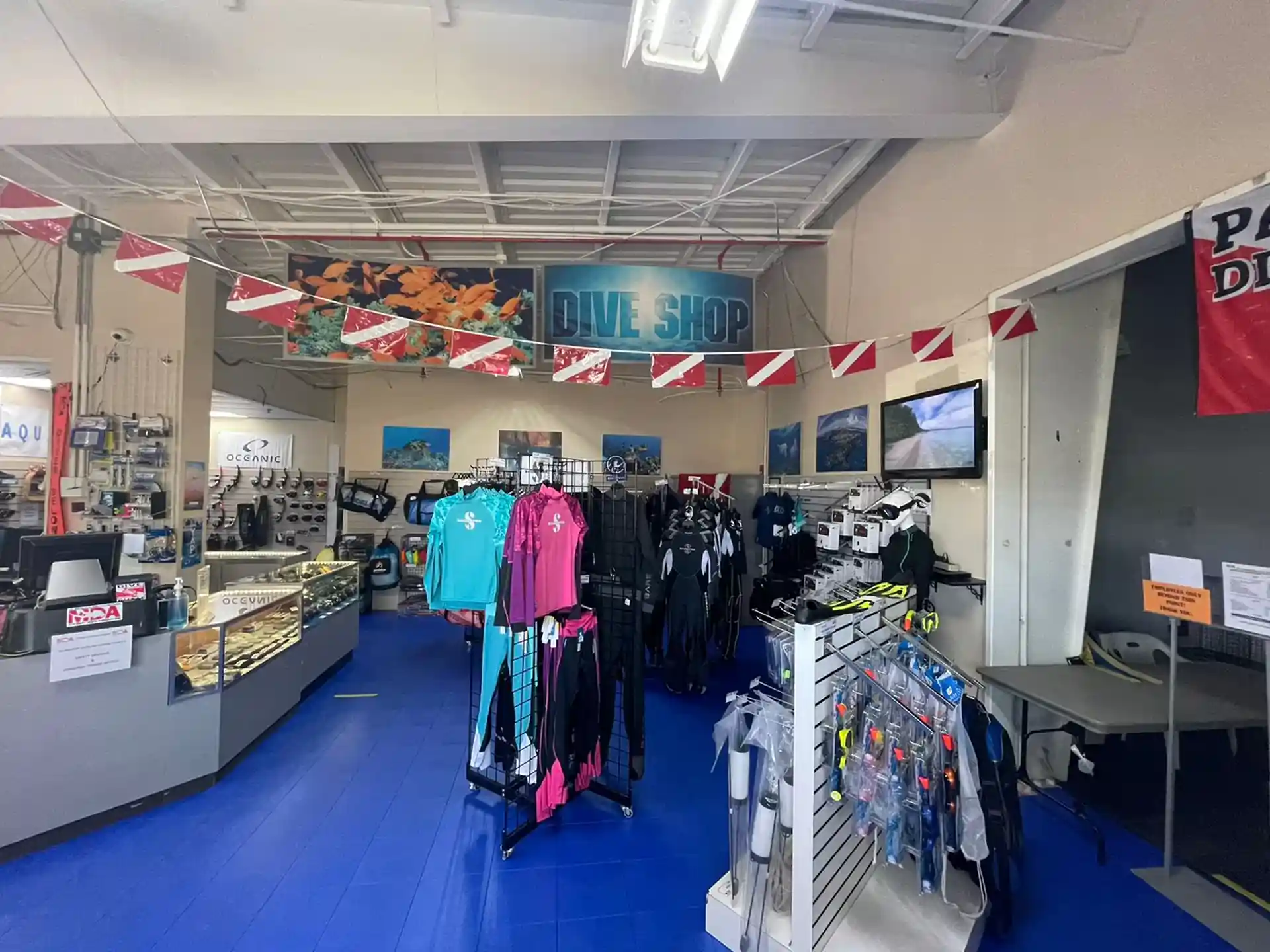 Dive shop photo
