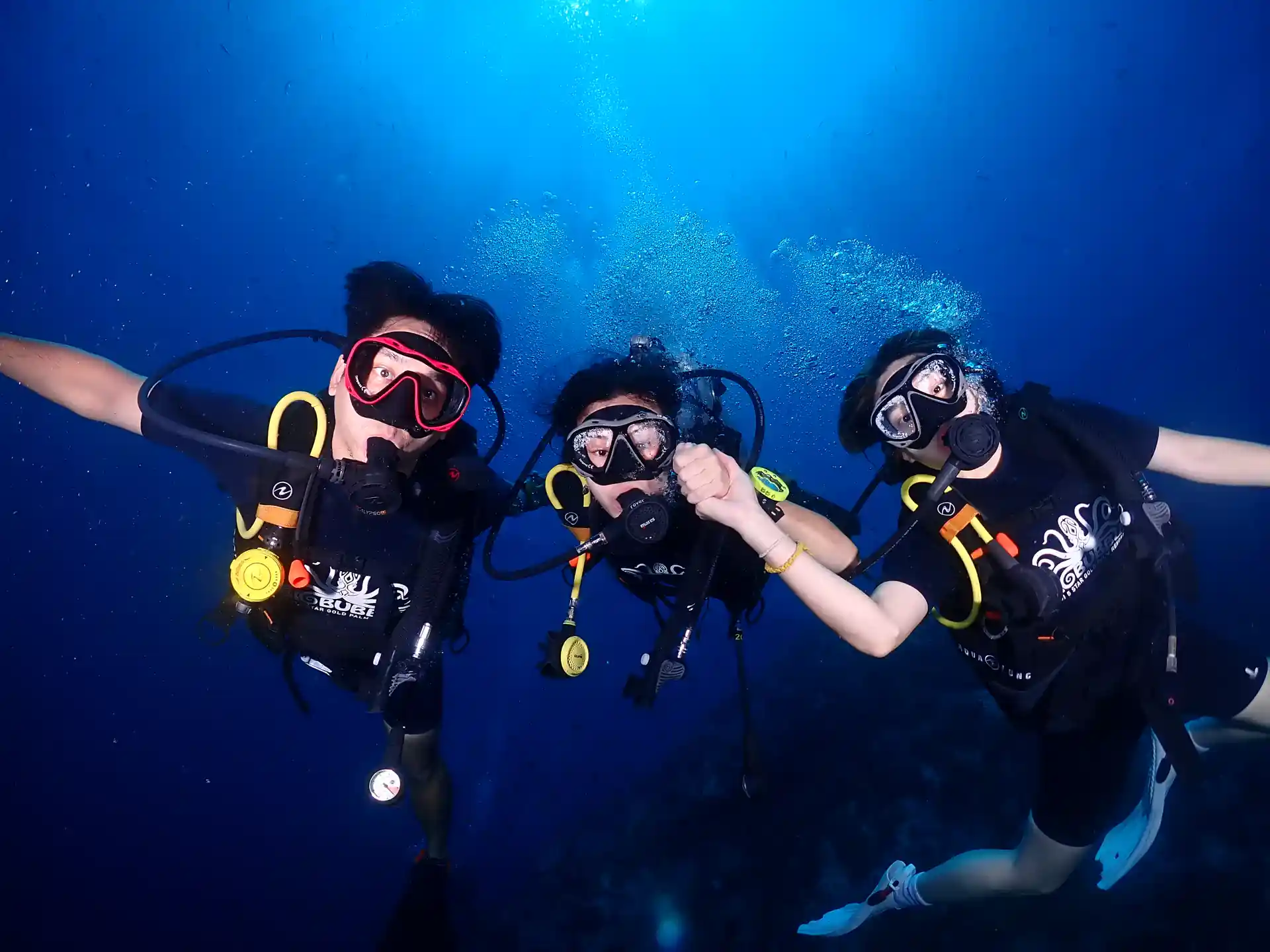 Holiday mode: underwater