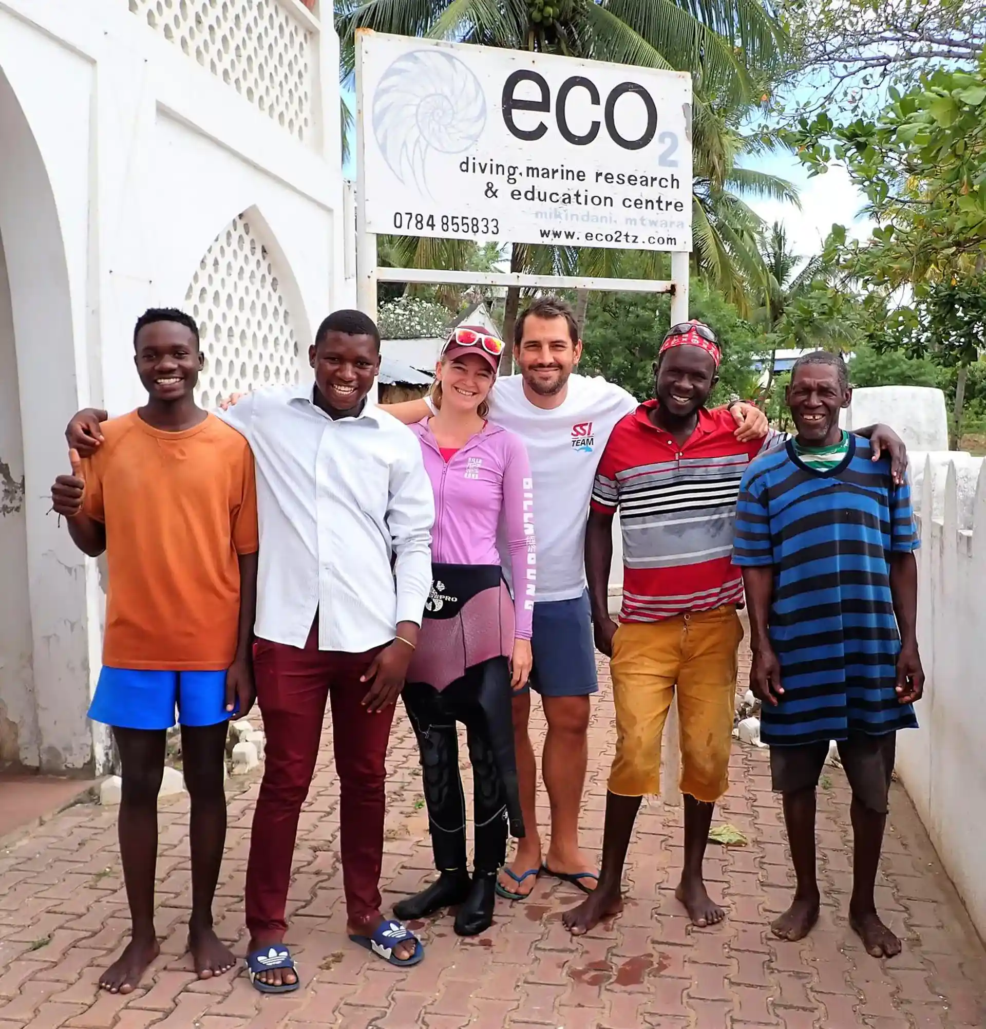 The team that will make you love diving... and more