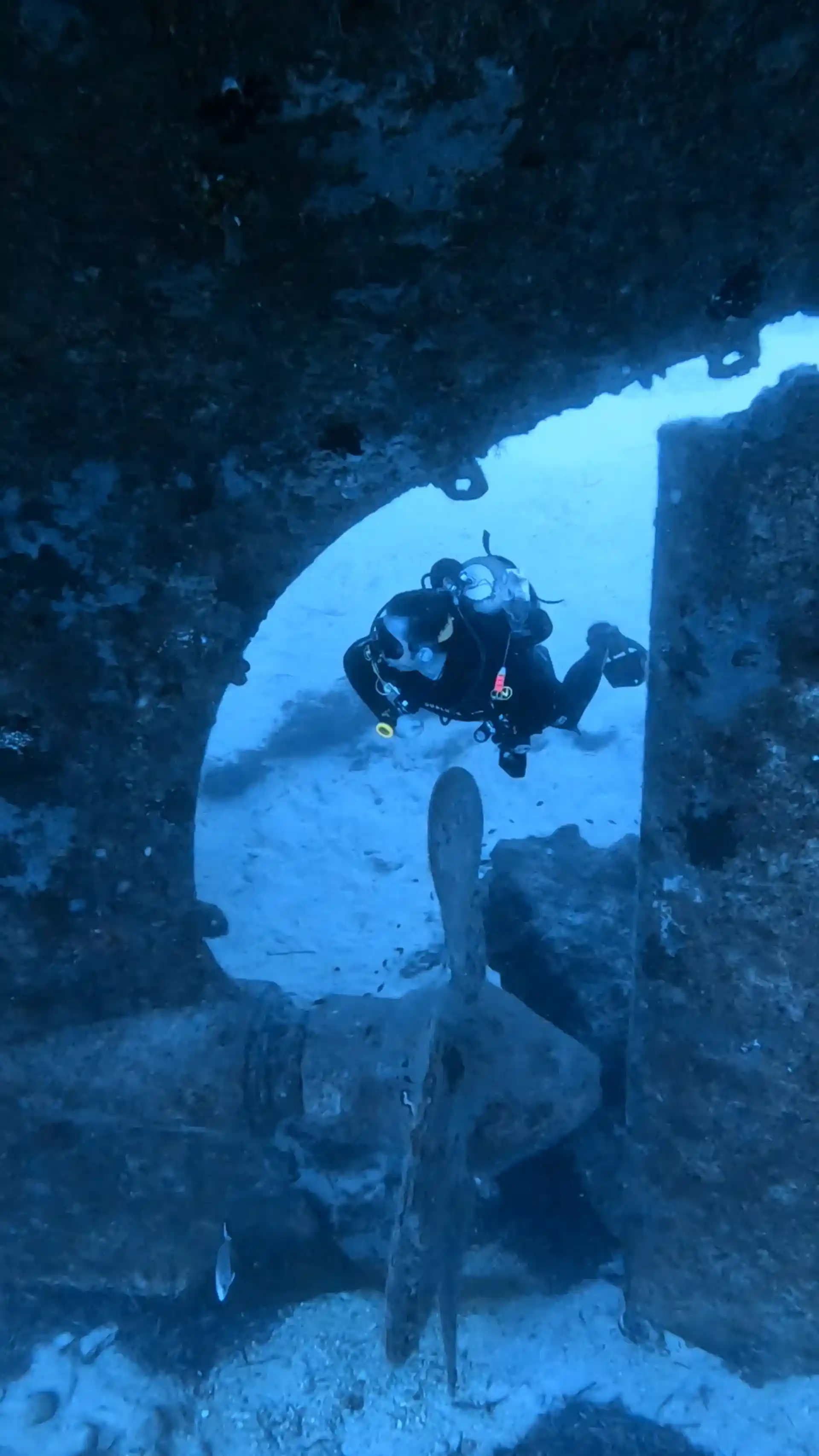 Explore parts of the wreck Advanced Open Water divers can't.
