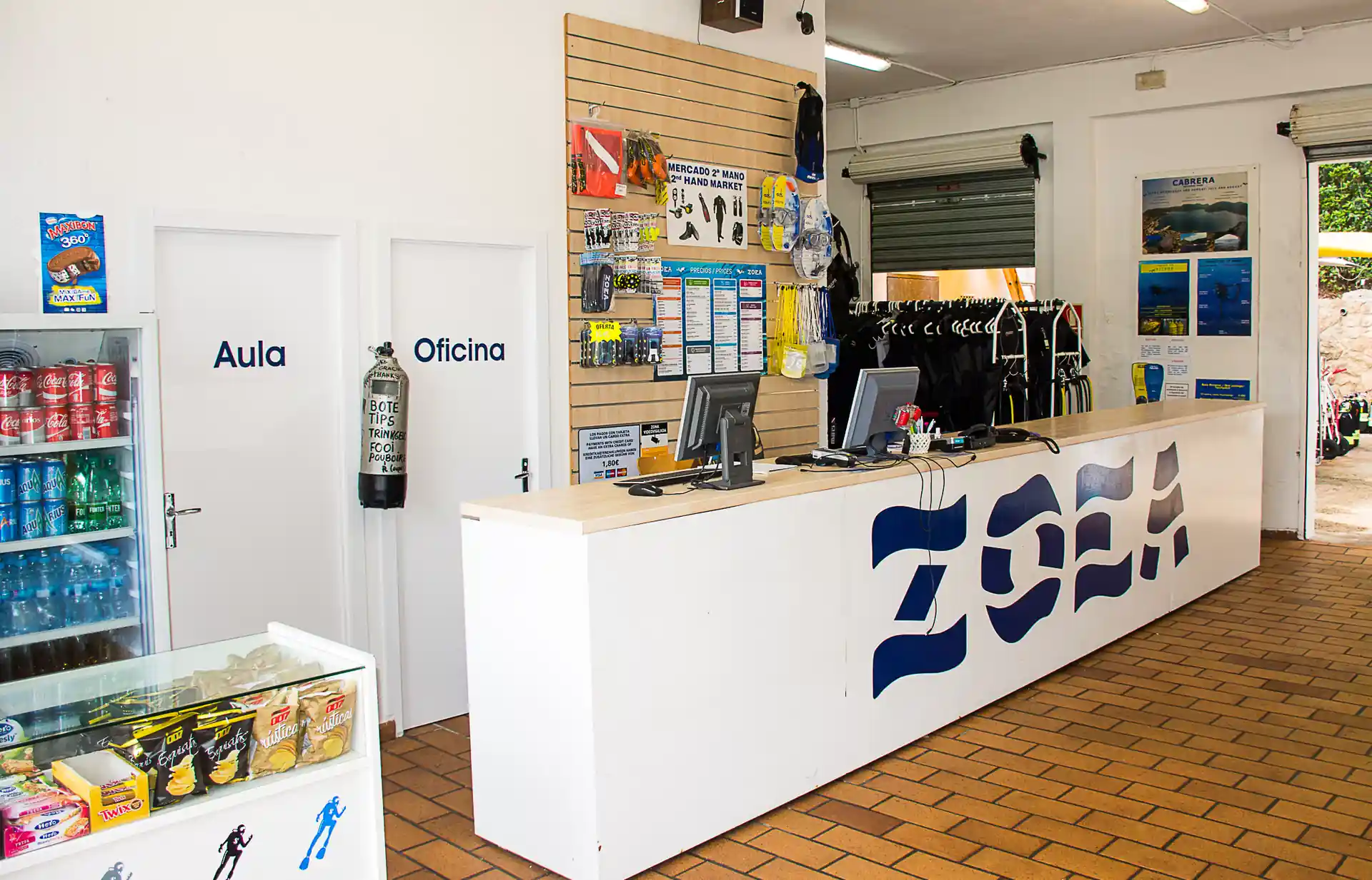 Foto de la tienda de buceo