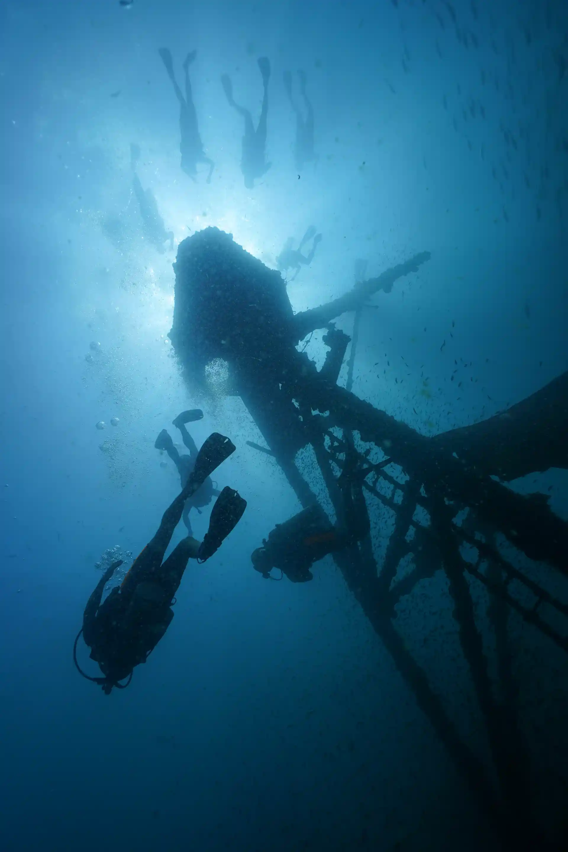 Das Krähennest ist auf 5 Metern, die maximale Tiefe 30 Meter und der interessanteste Teil ist etwa 20 Meter tief