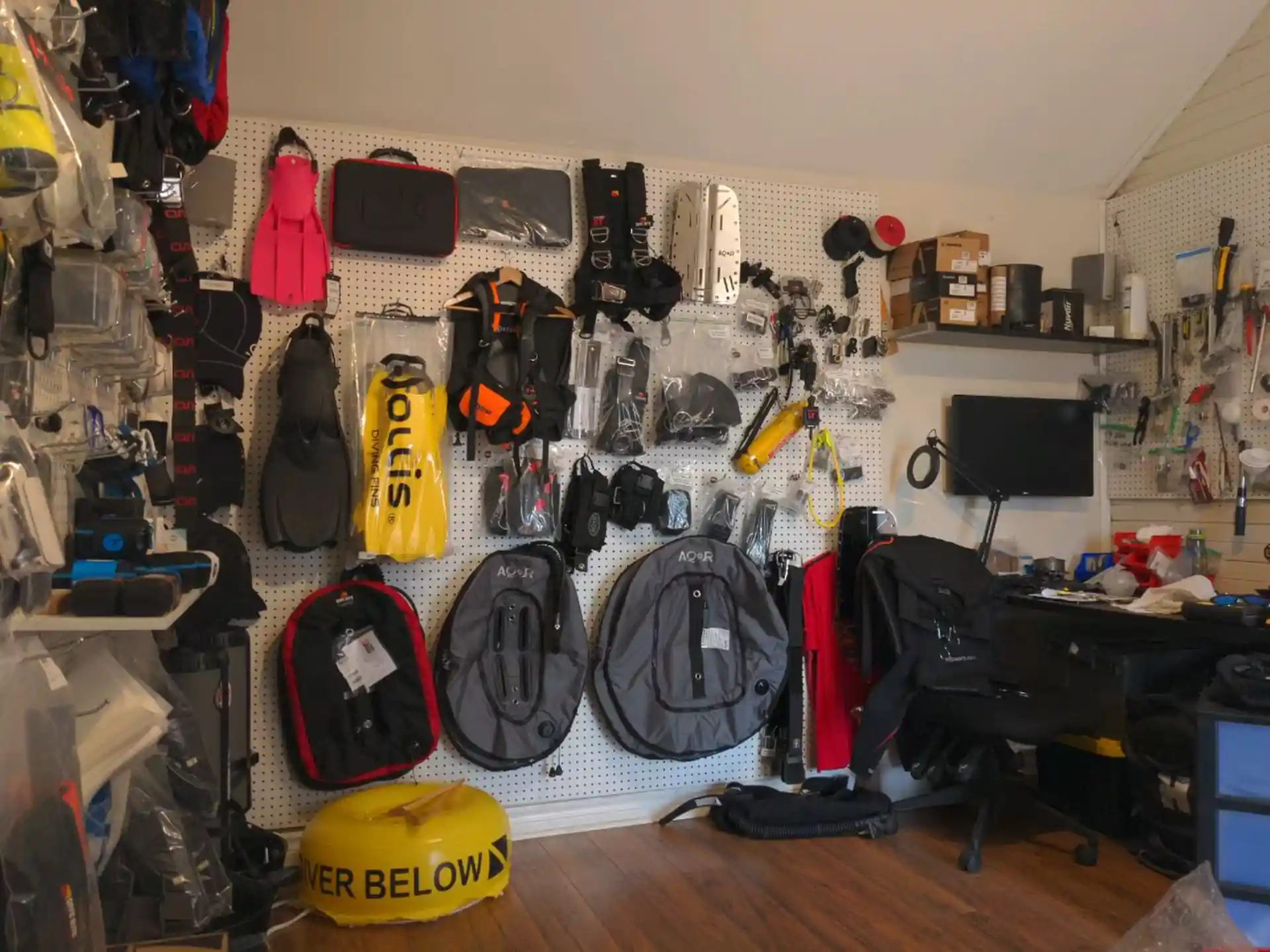 Dive shop photo