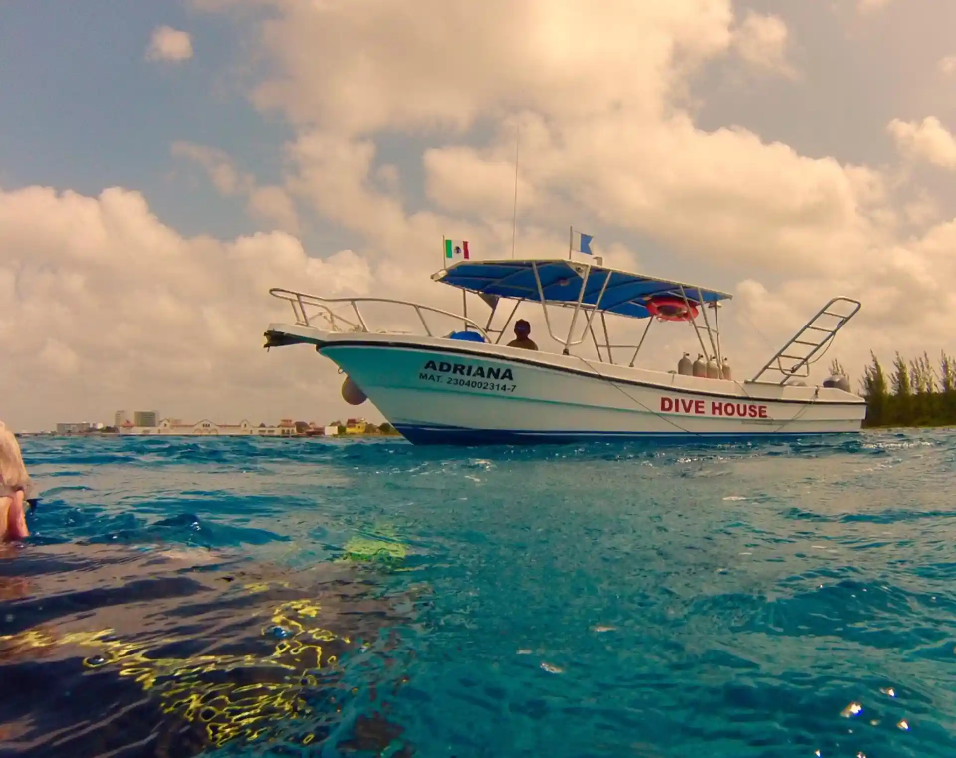 Dive shop photo