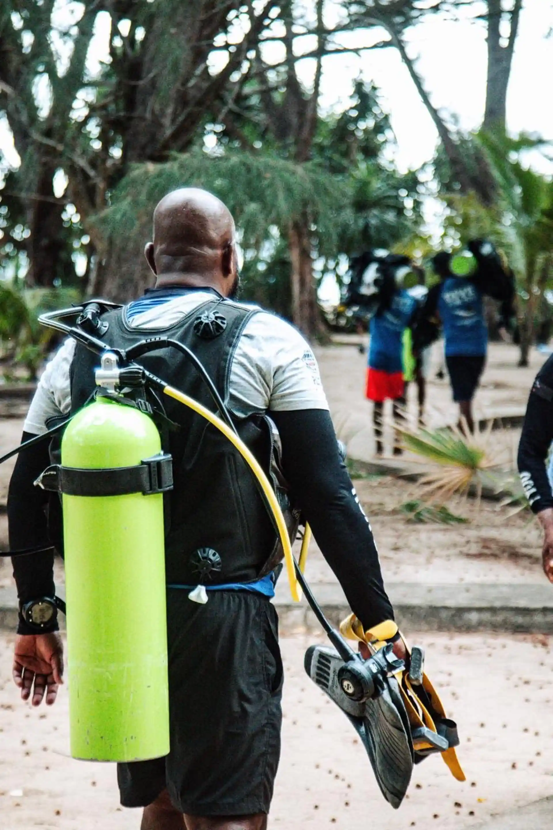 carrying tanks to the boat
