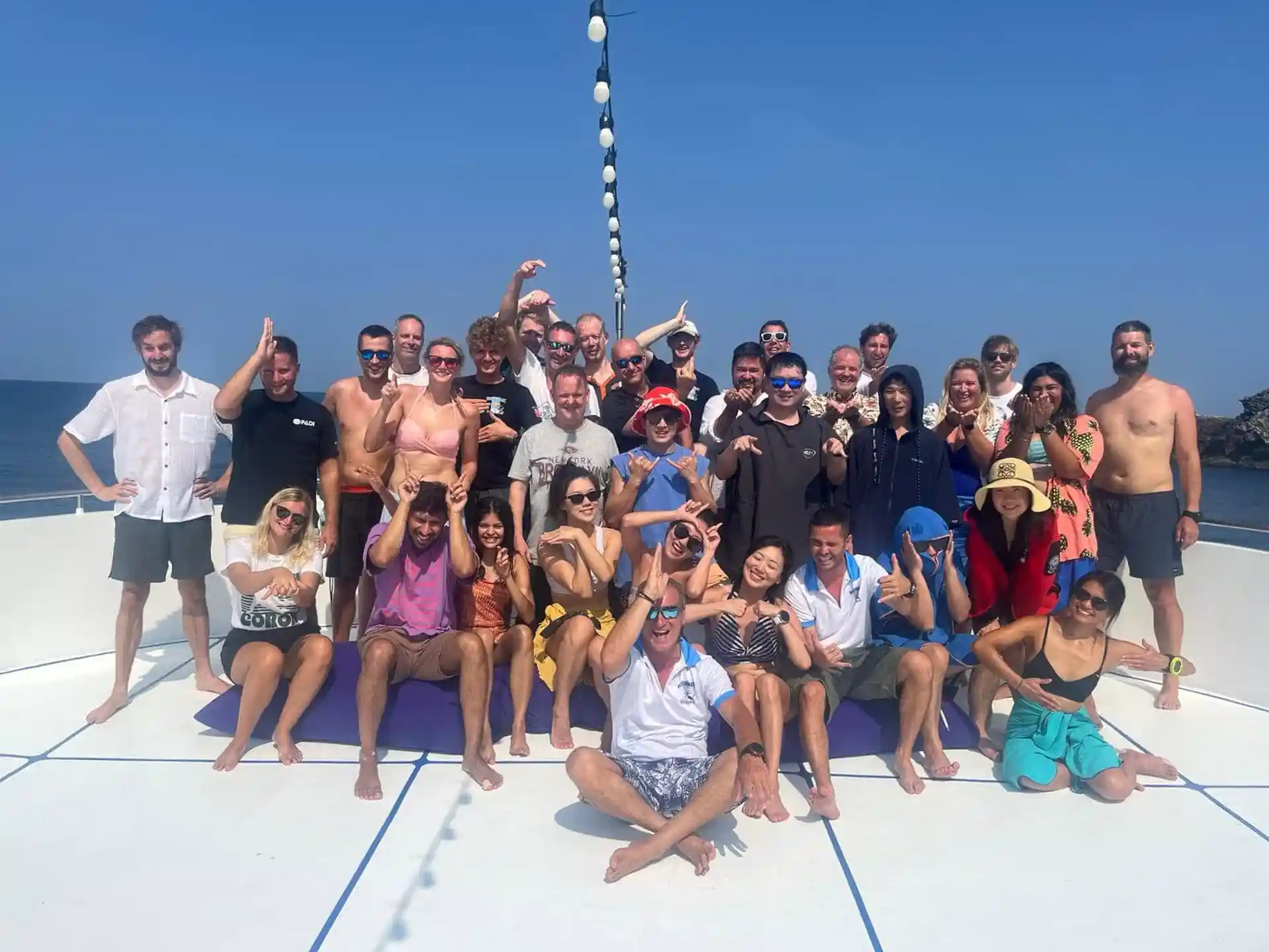 Dive groups with West Coast Divers