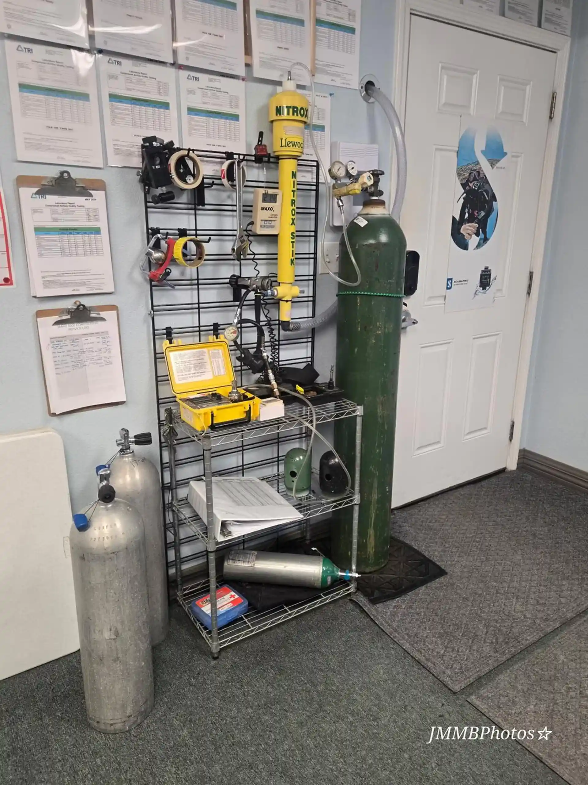 Dive shop photo