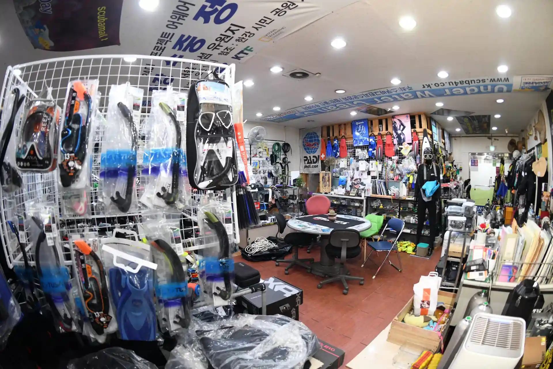 Dive shop photo