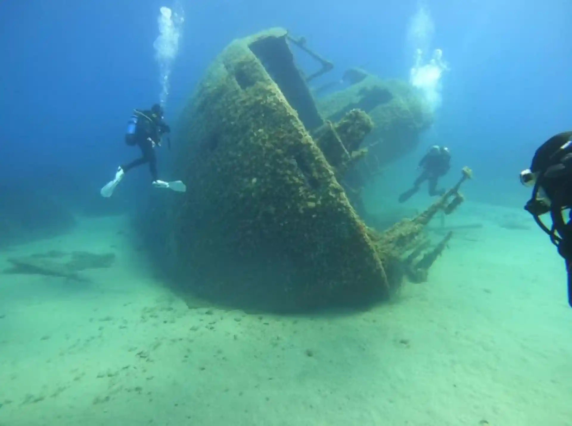 immersione d'avventura al relitto di Pomonte.