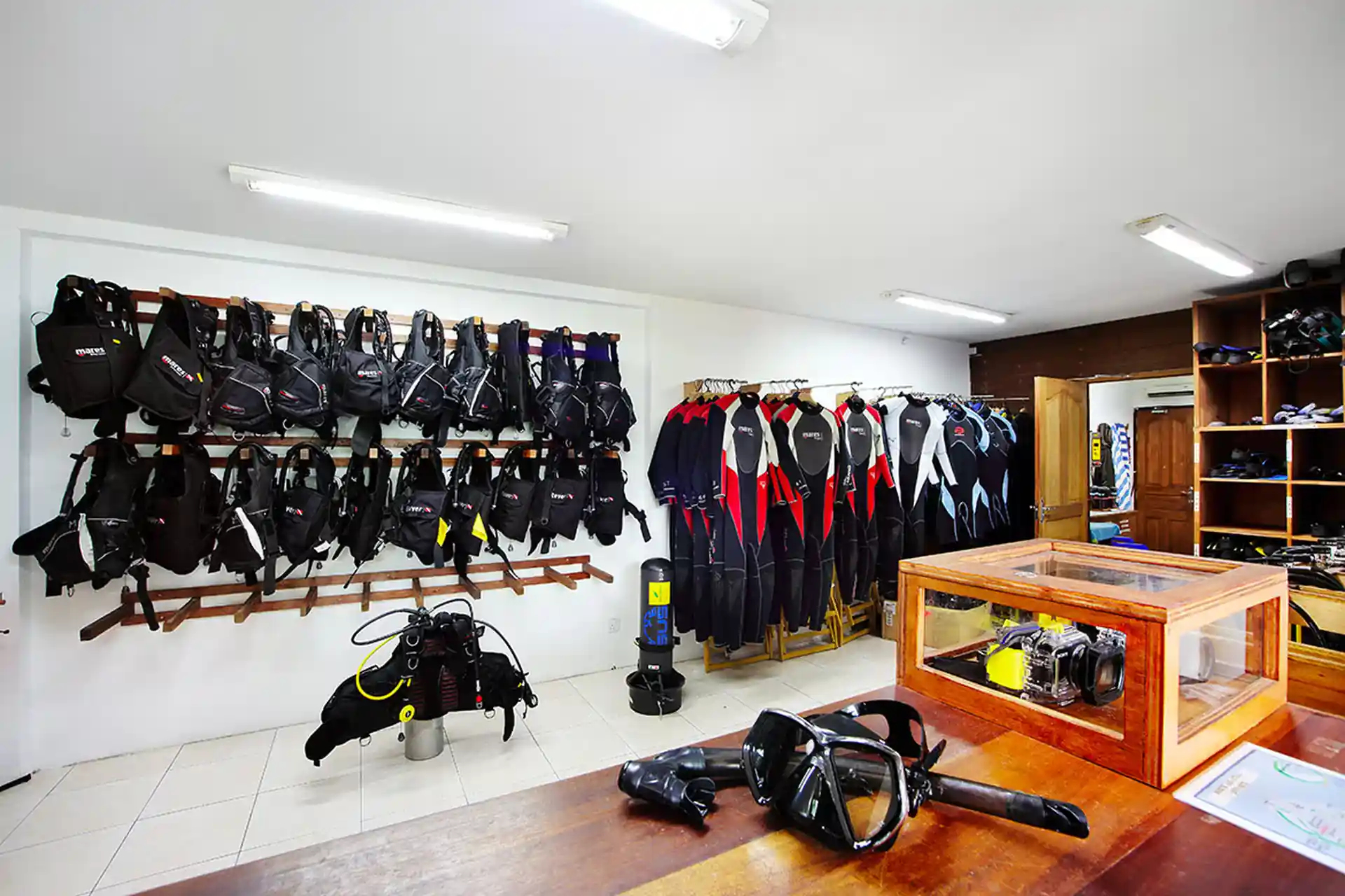 Dive shop photo